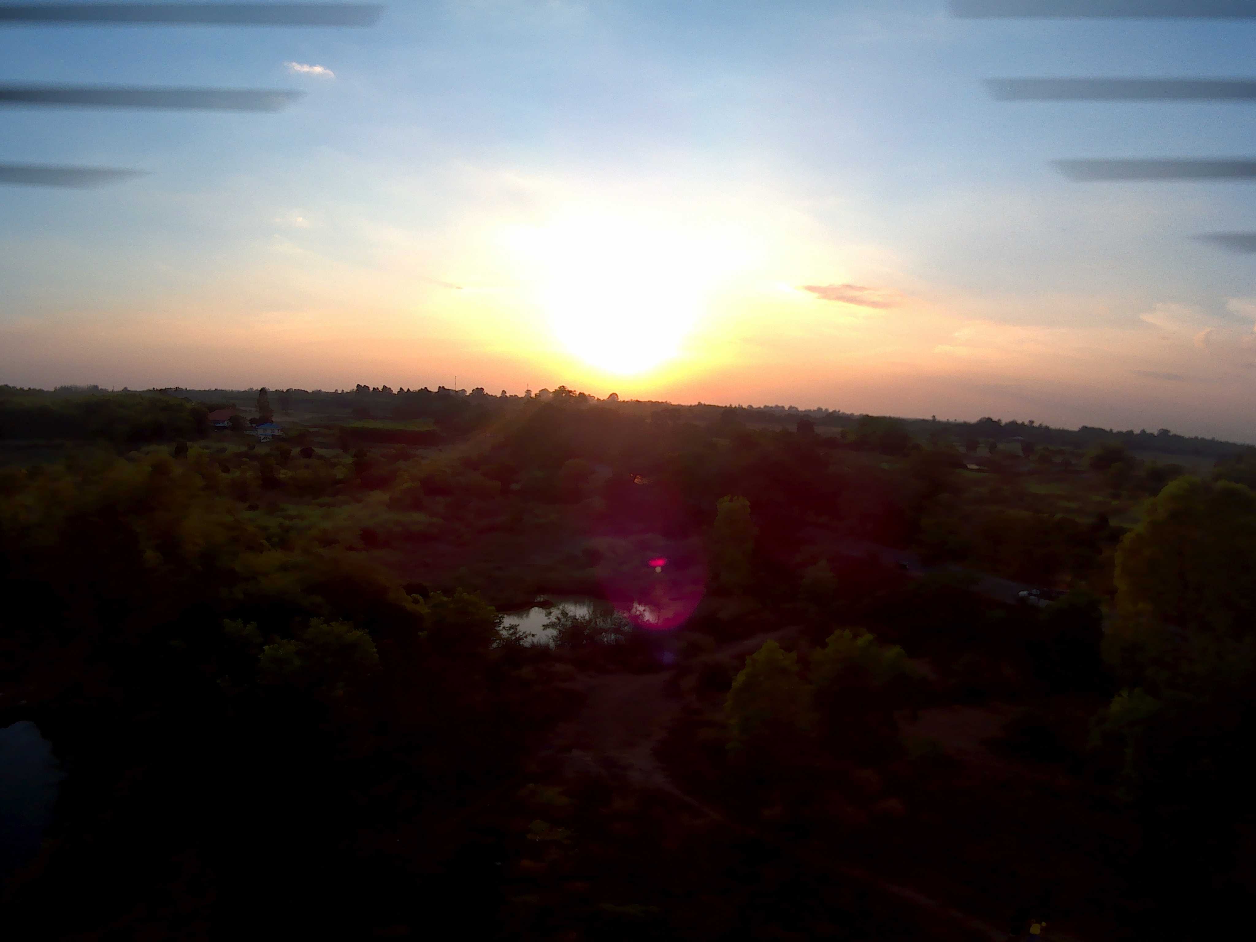 DRONE S6 SMART โดรนติดกล้อง 1080 P FPV WIFI 2.4GHZ มีระบบล็อคความสูงและบินกลับอัตโนมัติ บินง่ายชุดพร้อมเล่น