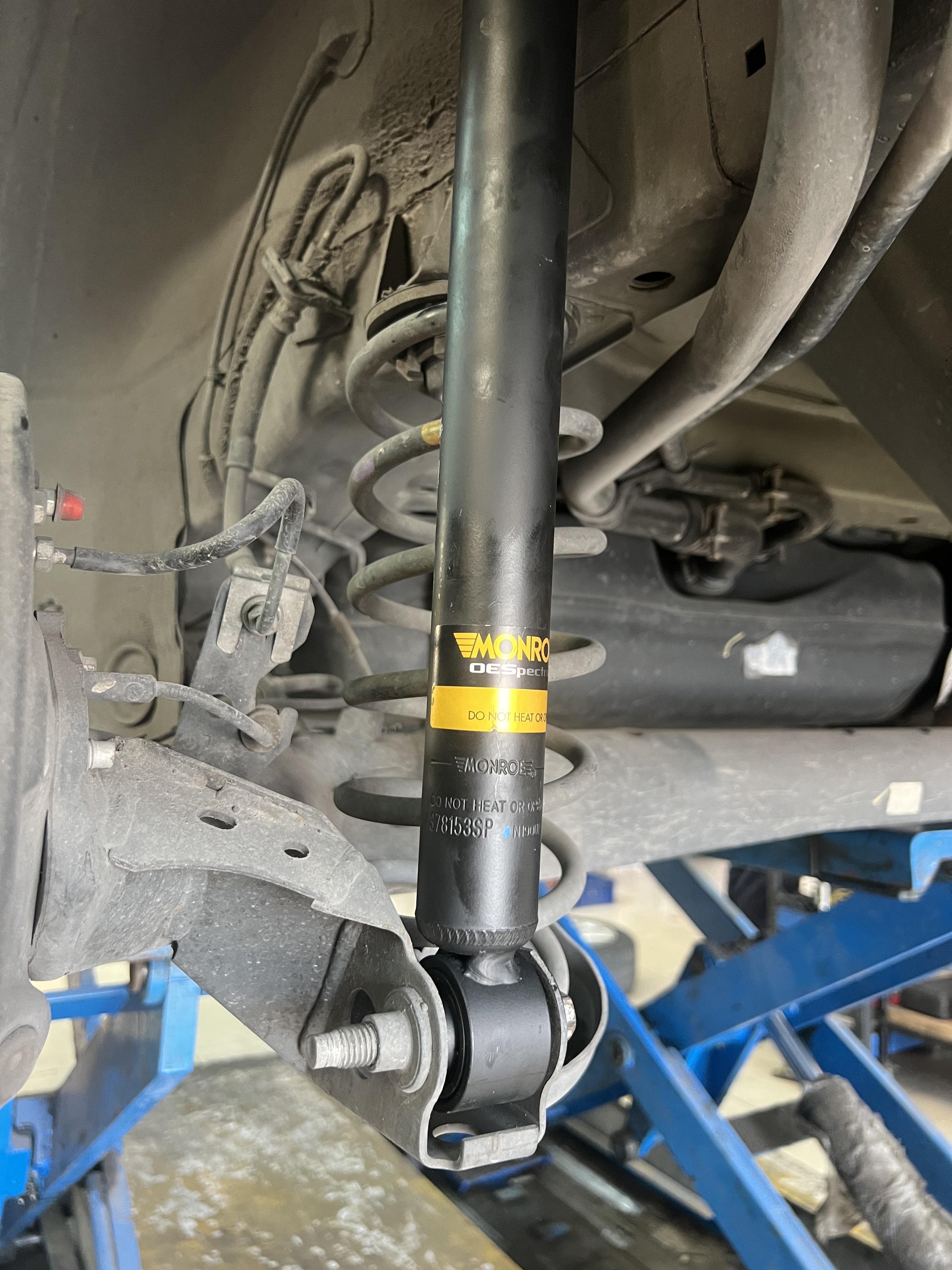 MAZDA 2 DE เปลี่ยนโช้คอัพ ใช้งานประจำวัน [+] Monroe oe spectrum พร้อมอะไหล่ครบชุด Location : https://goo.gl/maps/HrNUAZXPN94KvxZ98? รถยนต์มีปัญหาไม่รู้ต้องแก้ตรงไหน ทางเรายินดี ตรวจหาปัญหาและหาวิธีแก้ บอกลูกค้าก่อนลงมือทำเสมอด้วยราคาเป็นธรรม เวลาบริการ วันจันทร์-วันอาทิตย์ 09:00 น. - 17.30 น. #monroe #Mazda2 #โช้คอัพ #ช่วงล่าง #โช๊ค #ยางรถยนต์