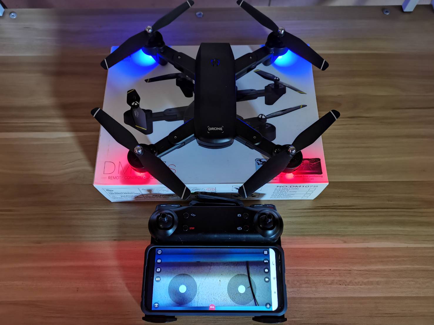 โดรนบังคับวิทยุ DM107S D107 RC โดรนขนาดเล็กพับ Selfie RC Drone พร้อม Wifi FPV 2MP HD กล้อง 2.ตัว Quadcopter ชุดพร้อมเล่น