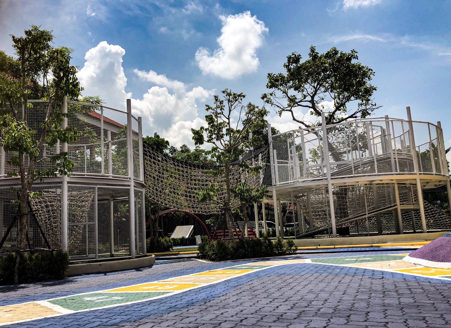 ตาข่ายเชือกใยยักษ์ ขนาด 14 mm. ช่องตา 15 x 15 cm. (ผลิตได้ทุกขนาด)