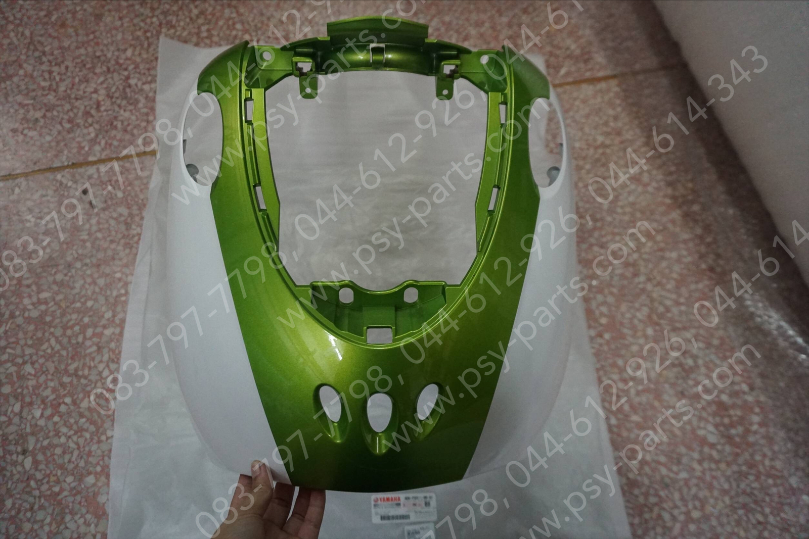 บังลม FINO/11 แท้ๆ สีเขียว/ขาว 4D0-F8311-00-5Y Yamaha
