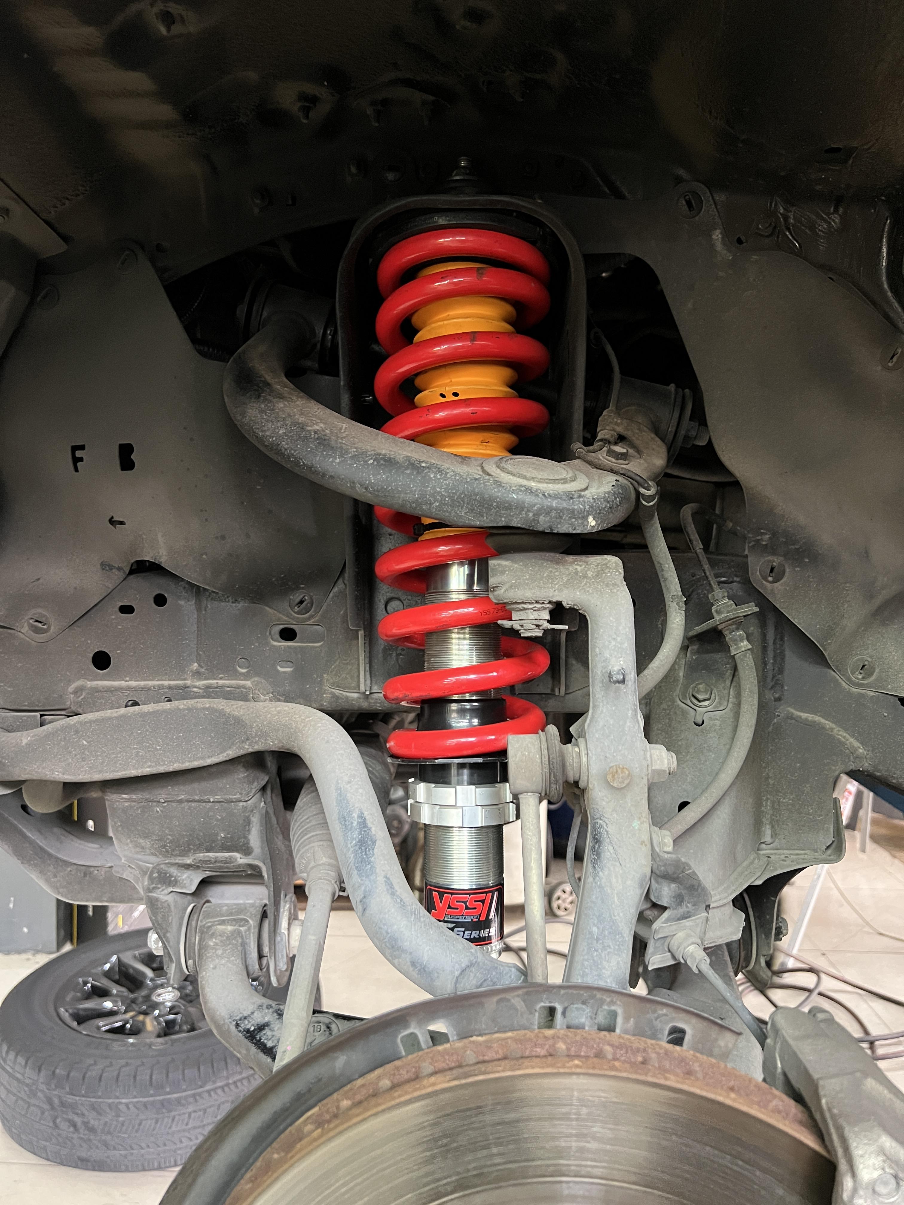 TOYOTA REVO ROCCO อัพเกรดช่วงล่าง แก้ไขอาการเด้งส่าย เพิ่มความนุ่มนวล [+] YSS E SERIES [+] YSS SPRING PERFORMANCE Location : https://goo.gl/maps/HrNUAZXPN94KvxZ98? รถยนต์มีปัญหาไม่รู้ต้องแก้ตรงไหน ทางเรายินดี ตรวจหาปัญหาและหาวิธีแก้ บอกลูกค้าก่อนลงมือทำเสมอด้วยราคาเป็นธรรม เวลาบริการ วันจันทร์-วันอาทิตย์ 09:00 น. - 17.30 น. #ysseseries #ToyotaRevoRocco #โช้คอัพ #ช่วงล่าง #โช๊ค #ยางรถยนต์