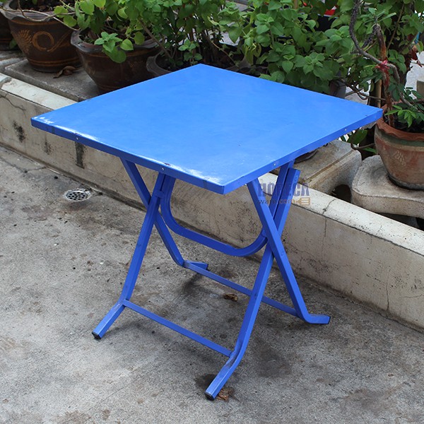 โต๊ะโค้ก โต๊ะเบียร์ ขาพับแบบจตุรัส สีน้ำเงิน 70x70ซม. ตราเอ็นเอฟ