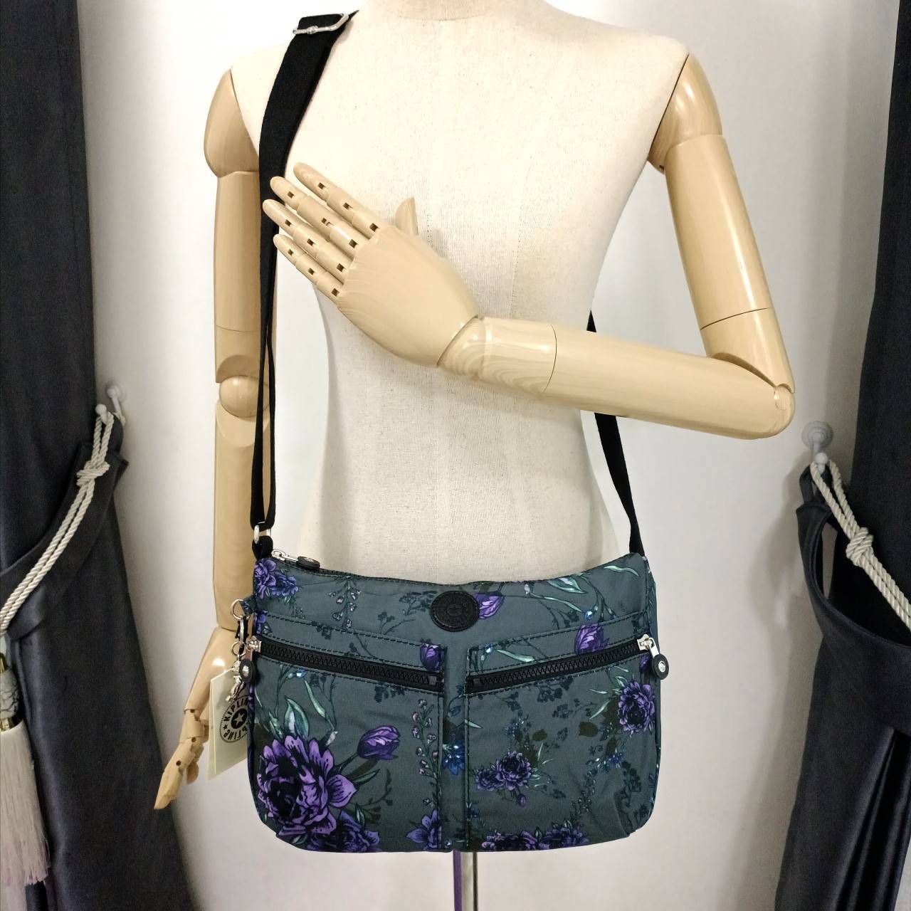 กระเป๋าคิปลิ้ง KIPLING กระเป๋าสะพายข้าง รุ่น Izellah