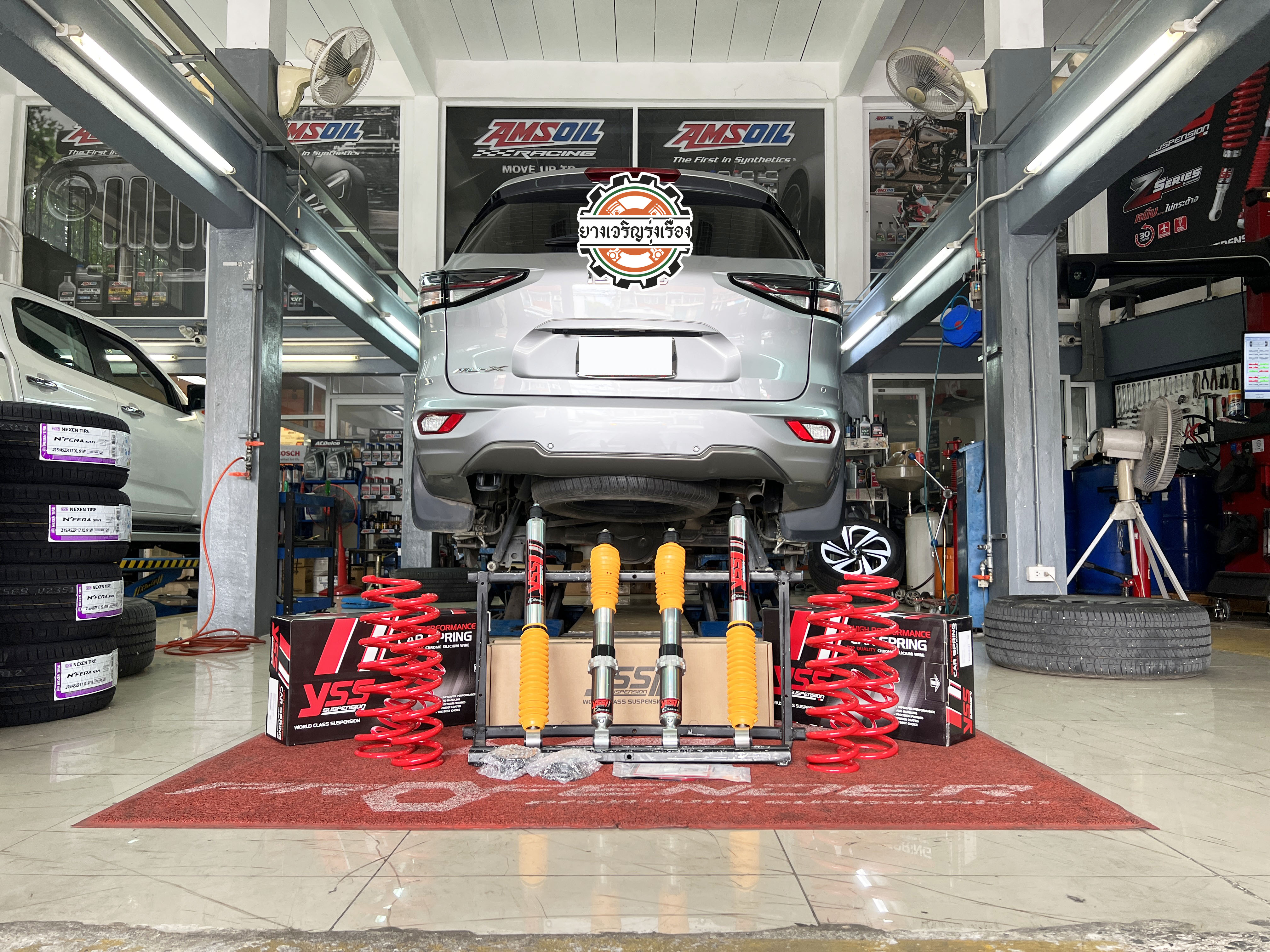 ISUZU MU-X รถเดิมๆ เพิ่มเติมด้วยโช๊คอัพเทพๆสักชุด ขับสนุกขึ้นแน่นอน เน้นใช้งานประจำวัน เดินทางไกลนุ่มนวล เสริมสมรรถนะช่วงล่างให้เต็มที่ด้วย.. [+] YSS E Series เซ็ทโช๊คอัพ หน้า/หลัง ล้อเดิม ยางเดิม ก็ขับสนุกได้ [+] พร้อมบริการติดตั้ง + Set up ให้เหมาะกับยาง [+] ขับสนุกด้วยบริการ ตั้งศูนย์ละเอียดให้เหมาะกับการใช้งานและลักษณะของช่วงล่าง --------------------------------- โทร : 08-6544-5963 บุ๊ก และทีมงาน ยินดีต้อนรับครับ 𝙊𝙪𝙧 𝙎𝙚𝙧𝙫𝙞𝙘𝙚 บริการทางร้าน เรารับทำอะไรบ้าง 🔧 ติดตั้งยางแบบไร้รอย 100% 🔧 บริการสลับยาง ตามอายุ 🔧 มียางรถยนต์ทุกยี่ห้อให้เลือกซื้อ 🔧 เช็คช่วงล่าง แก้ปัญหาให้ตรงจุด 🔧 บริการล้างลิ้นปีกผีเสื้อ 🔧 บริการเช็คระยะรถยนต์ 🔧 เปลี่ยนถ่ายของเหลวทั้งระบบ 🔧 ตั้งศูนย์ด้วยเครื่อง HUNTER นำเข้าจาก USA #รถยนต์มีปัญหาไม่รู้ต้องแก้ตรงไหน ทางเรายินดี ตรวจหาปัญหาและหาวิธีแก้ บอกลูกค้าก่อนลงมือทำเสมอราคาเป็นธรรมไม่เอาเปรียบ สบายใจคุณลูกค้า ---------------------------------- ดูแลให้คำปรึกษาทุกปัญหาคาใจ ไม่ทิ้งลูกค้า มีบริการหลังการขาย 【ให้ผู้เชี่ยวชาญของเรา ดูแลรถคุณ】 ร้านยางเจริญรุ่งเรือง ยินดีต้อนรับครับ ---------------------------------- #โช๊คอัพรถยนต์ #monroe #yss #kayaba #profender #ร้านยางเจริญรุ่งเรือง #นนทบุรี #งามวงศ์วาน #amsfix #บริการช่วงล่างรถยนต์ #ซ่อมบำรุงช่วงล่าง #เซทอัพโช๊คอัพรถยนต์