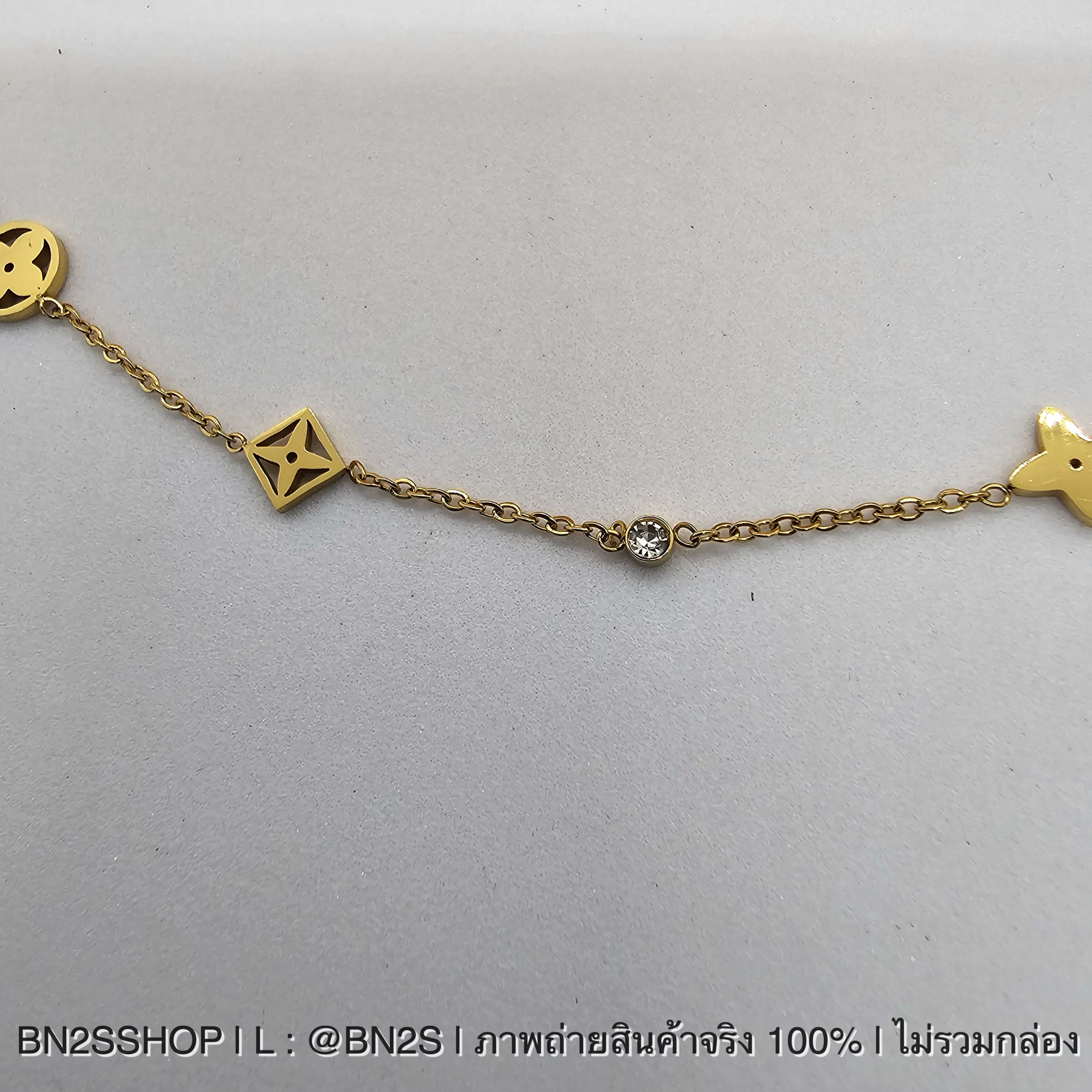 สร้อยคอสายโซ่ จี้ลายหลุยส์ โมโนแกรม Louis Vuitton Monogram Chain Necklace