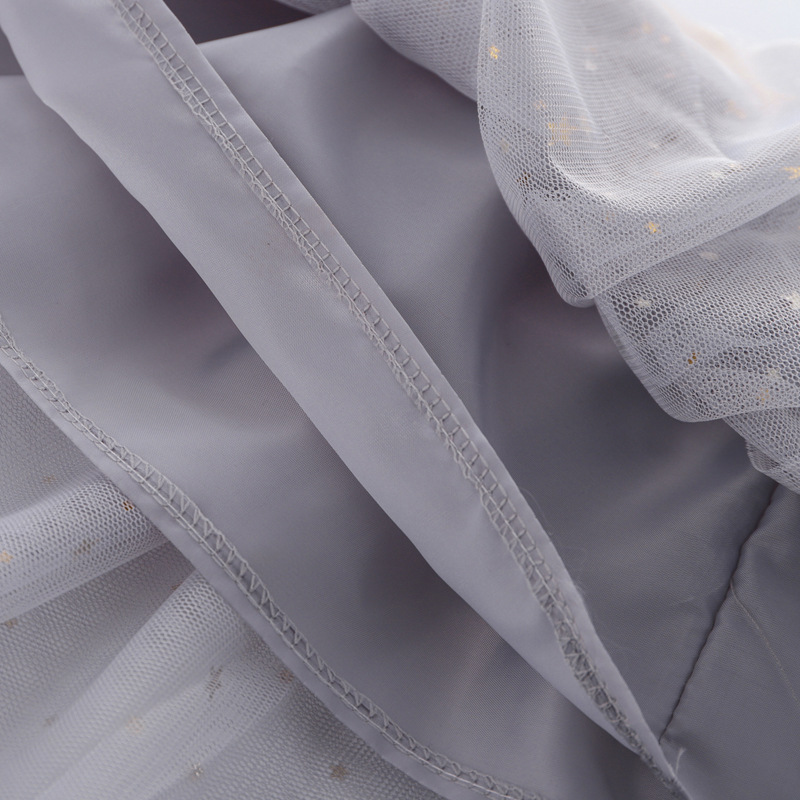 กระโปรงเด็กสีดำ ติดกิสเตอร์สีทองวิบวับ