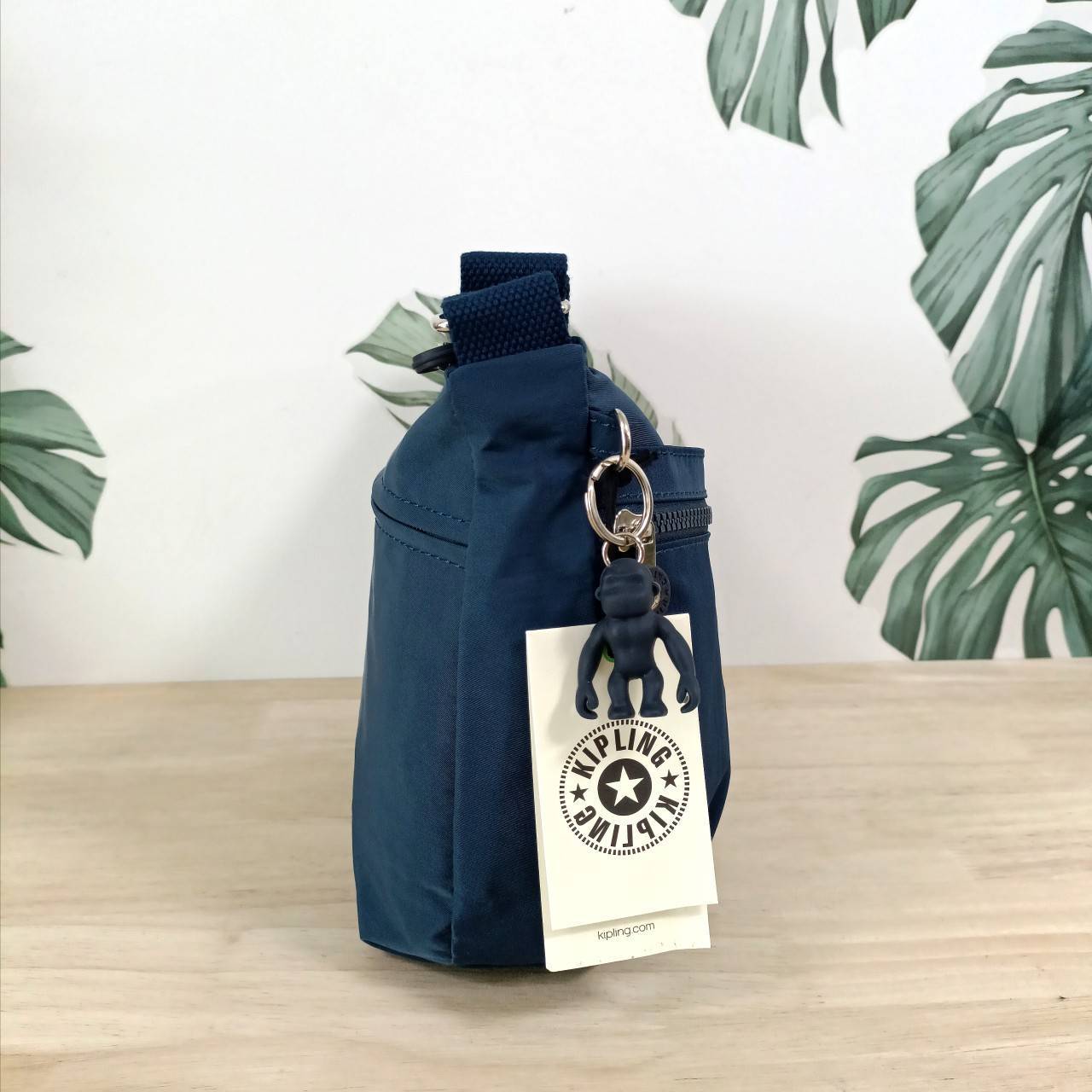 กระเป๋าคิปลิ้ง KIPLING กระเป๋าสะพายข้าง รุ่น Izellah