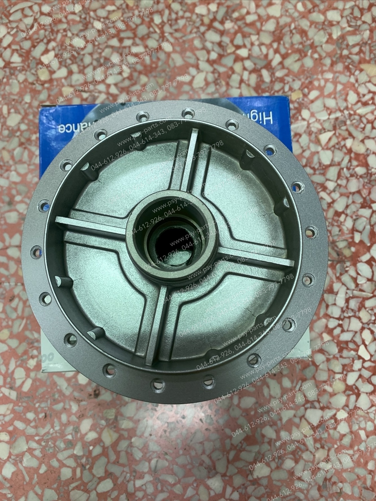 ดุมหลัง RC 80 สีบรอนซ์