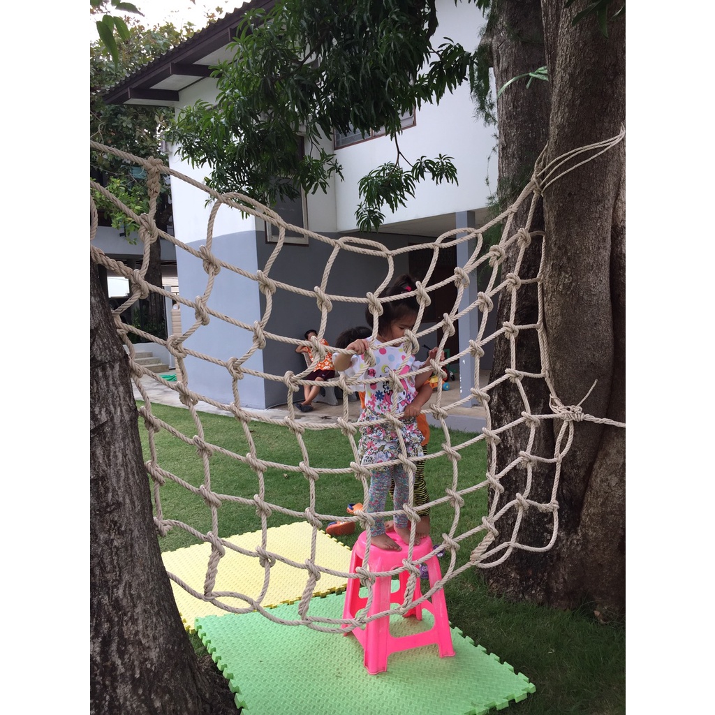 ตาข่ายปีนป่ายสำหรับเด็กเล็ก-เด็กโต ตาข่ายปีนป่ายเชือกใยยักษ์ 16 มิล ตา 15 CM.ตาข่ายติดตั้งง่าย ตาข่ายฐานลูกเสือ เข้าค่าย