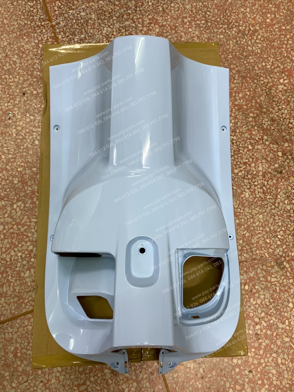 บังลม ตัวใน SCOOPY/17 แท้ๆ สีฟ้านม (B381) 81141-K93-N00ZS Honda