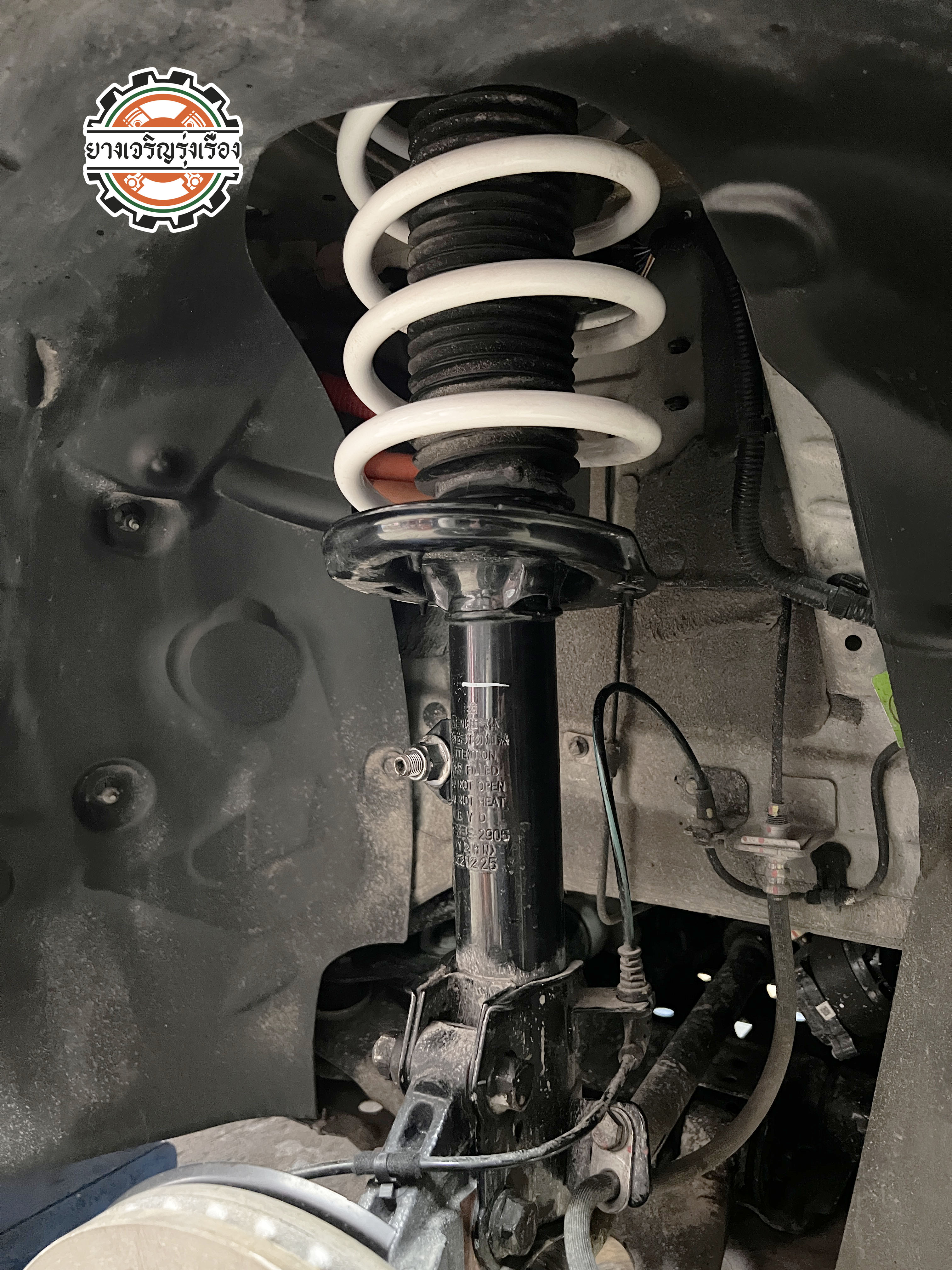BYD ต้องการเปลี่ยน Spring เพิ่มความมั่นใจในการขับขี่ โทร.086-569-1915 [+] YSS COMFORT SERIES [WHITE] 𝙊𝙪𝙧 𝙎𝙚𝙧𝙫𝙞𝙘𝙚 บริการทางร้านเรารับทำอะไรบ้าง 🔧 ติดตั้งยางแบบไร้รอย 100% 🔧 บริการสลับยาง ตามอายุ 🔧 มียางรถยนต์ทุกยี่ห้อให้เลือกซื้อ 🔧 เช็คช่วงล่าง แก้ปัญหาให้ตรงจุด 🔧 บริการล้างลิ้นปีกผีเสื้อ 🔧 บริการเช็คระยะรถยนต์ 🔧 เปลี่ยนถ่ายของเหลวทั้งระบบ 🔧 ตั้งศูนย์ด้วยเครื่อง HUNTER นำเข้าจาก USA สอบถามข้อมูลเพิ่มเติม หรือนัดหมายเข้ารับบริการ Tel : 08-6569-1915 Tel : 08-6544-5963 Line id : @88rw Tiktok : https://www.tiktok.com/@88rwycrr Youtube : https://youtube.com/@88rw Facebook : https://www.facebook.com/88rwtire Location : https://goo.gl/maps/HrNUAZXPN94KvxZ98?coh=178573&entry=tt #รถยนต์มีปัญหาไม่รู้ต้องแก้ตรงไหน ทางเรายินดี ตรวจหาปัญหาและหาวิธีแก้ บอกลูกค้าก่อนลงมือทำเสมอราคาเป็นธรรมไม่เอาเปรียบ สบายใจคุณลูกค้า ---------------------------------- ดูแลให้คำปรึกษาทุกปัญหาคาใจ ไม่ทิ้งลูกค้า มีบริการหลังการขาย 【ให้ผู้เชี่ยวชาญของเรา ดูแลรถคุณ】 ร้านยางเจริญรุ่งเรือง ยินดีต้อนรับครับ ---------------------------------- #โช๊คอัพรถยนต์ #monroe #yss #kayaba #profender #ร้านยางเจริญรุ่งเรือง #นนทบุรี #งามวงศ์วาน #amsfix #บริการช่วงล่างรถยนต์ #ซ่อมบำรุงช่วงล่าง #เซทอัพโช๊คอัพรถยนต์