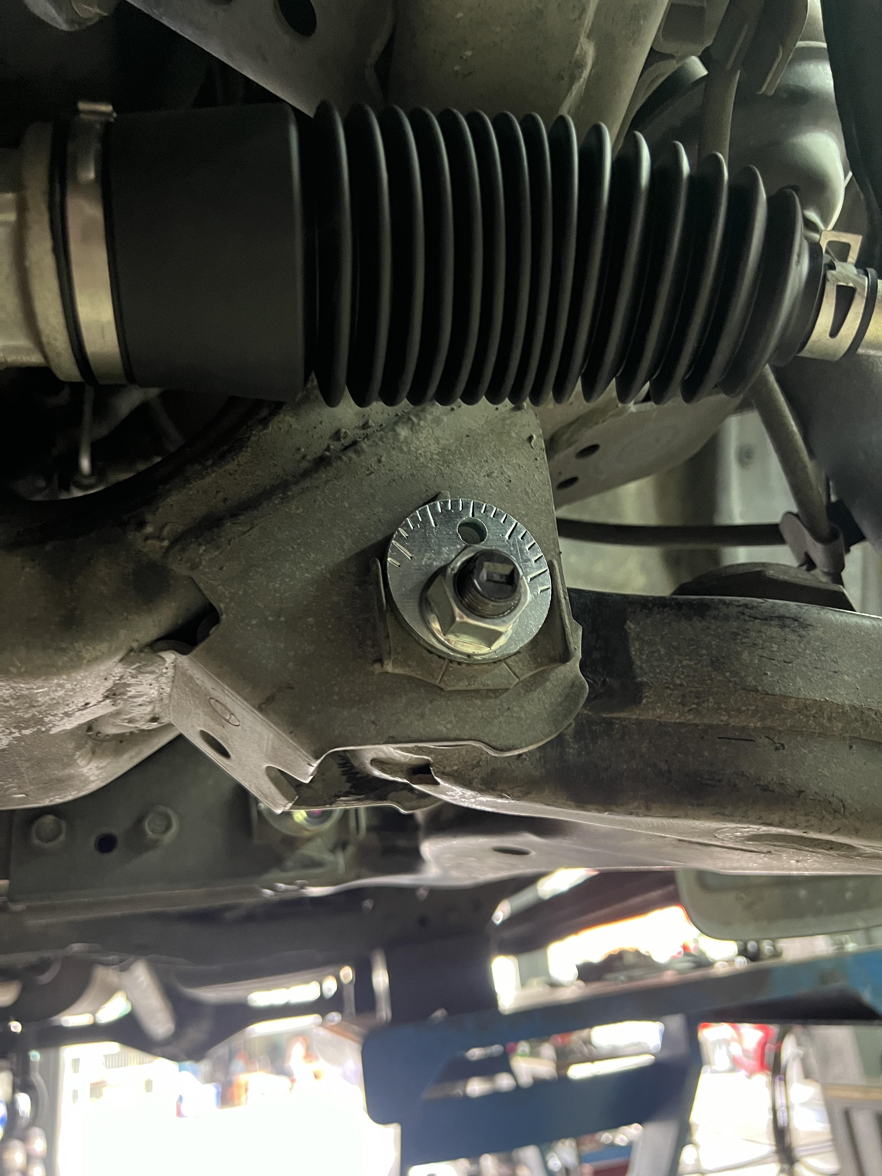 TOYOTA HILUX VIGO ตัวเตี้ย เข้ารับบริการซ่อมบำรุงช่วงล่างครั้งใหญ่ [+] เปลี่ยนแร็คพวงมาลัย [+] เปลี่ยนผ้าเบรก YOSHI [+] เจียรจานเบรก [+] ลูกหมากกันโคลง ตอง5 ญี่ปุ่นแท้ [+] โช้คอัพ profender pg5 [+] อัดบู๊ชปีกนก ล่าง + บน ครบชุด 𝙊𝙪𝙧 𝙎𝙚𝙧𝙫𝙞𝙘𝙚 บริการทางร้านเรารับทำอะไรบ้าง 🔧 มียางรถยนต์ทุกยี่ห้อให้เลือกซื้อ 🔧 โช้คอัพ สปริง 🔧 เช็คช่วงล่าง แก้ปัญหาให้ตรงจุด 🔧 ติดตั้งยางแบบไร้รอย 100% 🔧 บริการสลับยาง ตามอายุ 🔧 บริการล้างลิ้นปีกผีเสื้อ 🔧 บริการเช็คระยะรถยนต์ 🔧 เปลี่ยนถ่ายของเหลวทั้งระบบ 🔧 ตั้งศูนย์ด้วยเครื่อง HUNTER นำเข้าจาก USA สอบถามข้อมูลเพิ่มเติม หรือนัดหมายเข้ารับบริการ ☎️ : 08-6569-1915 ☎️ : 08-6544-5963 Line id : @88rw Tiktok : https://www.tiktok.com/@88rwycrr Youtube : https://youtube.com/@88rw Facebook : https://www.facebook.com/88rwtire Location : https://goo.gl/maps/HrNUAZXPN94KvxZ98? #รถยนต์มีปัญหาไม่รู้ต้องแก้ตรงไหน ทางเรายินดี ตรวจหาปัญหาและหาวิธีแก้ บอกลูกค้าก่อTOYOTA HILUX VIGO ตัวเตี้ย เข้ารับบริการซ่อมบำรุงช่วงล่างครั้งใหญ่ [+] เปลี่ยนแร็คพวงมาลัย [+] เปลี่ยนผ้าเบรก YOSHI [+] เจียรจานเบรก [+] ลูกหมากกันโคลง ตอง5 ญี่ปุ่นแท้ [+] โช้คอัพ profender pg5 [+] อัดบู๊ชปีกนก ล่าง + บน ครบชุด 𝙊𝙪𝙧 𝙎𝙚𝙧𝙫𝙞𝙘𝙚 บริการทางร้านเรารับทำอะไรบ้าง 🔧 มียางรถยนต์ทุกยี่ห้อให้เลือกซื้อ 🔧 โช้คอัพ สปริง 🔧 เช็คช่วงล่าง แก้ปัญหาให้ตรงจุด 🔧 ติดตั้งยางแบบไร้รอย 100% 🔧 บริการสลับยาง ตามอายุ 🔧 บริการล้างลิ้นปีกผีเสื้อ 🔧 บริการเช็คระยะรถยนต์ 🔧 เปลี่ยนถ่ายของเหลวทั้งระบบ 🔧 ตั้งศูนย์ด้วยเครื่อง HUNTER นำเข้าจาก USA สอบถามข้อมูลเพิ่มเติม หรือนัดหมายเข้ารับบริการ ☎️ : 08-6569-1915 ☎️ : 08-6544-5963 Line id : @88rw Tiktok : https://www.tiktok.com/@88rwycrr Youtube : https://youtube.com/@88rw Facebook : https://www.facebook.com/88rwtire Location : https://goo.gl/maps/HrNUAZXPN94KvxZ98? #รถยนต์มีปัญหาไม่รู้ต้องแก้ตรงไหน ทางเรายินดี ตรวจหาปัญหาและหาวิธีแก้ บอกลูกค้าก่อนลงมือทำเสมอราคาเป็นธรรมนลงมือทำเสมอราคาเป็นธรรม
