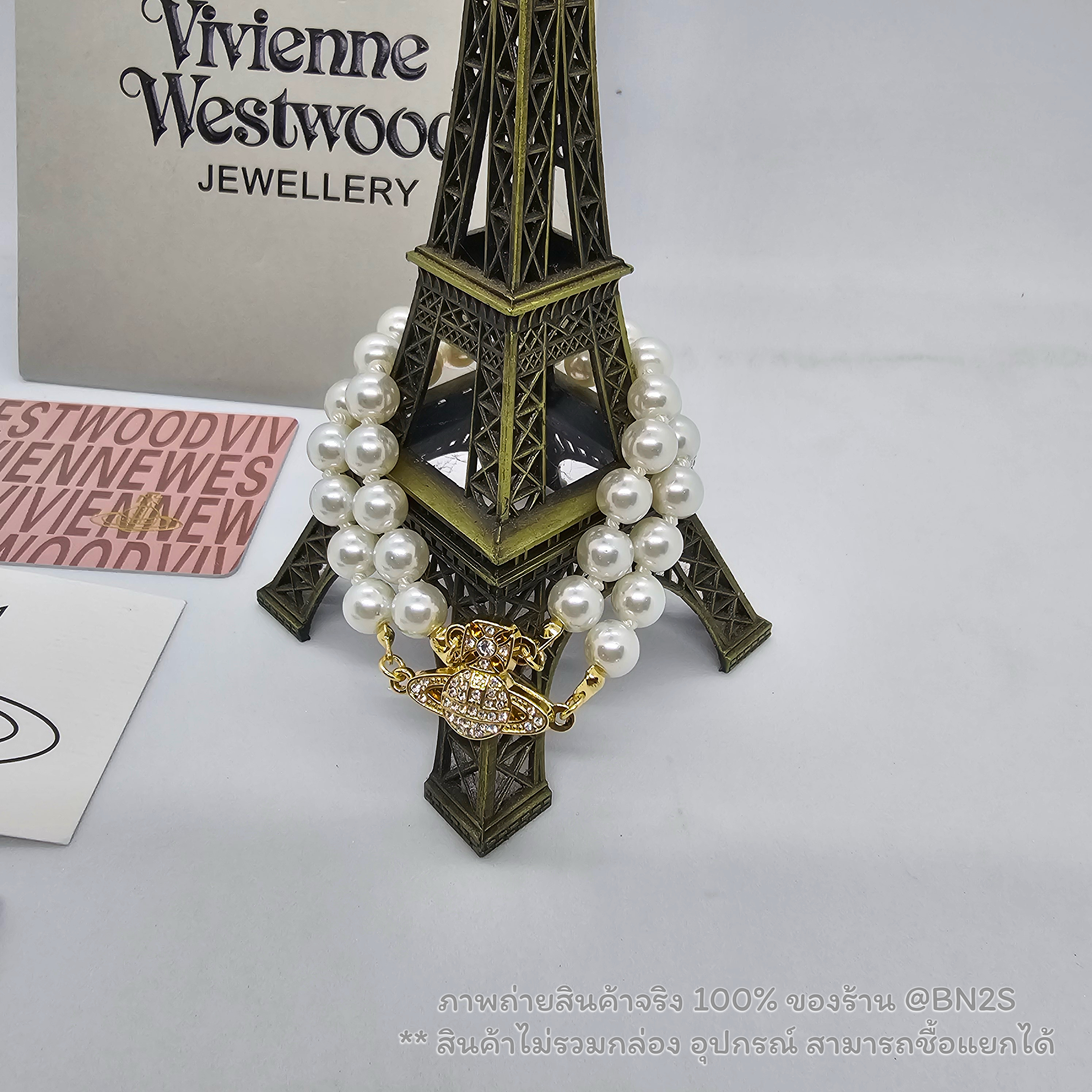 สีทอง | Vivienne Westwood Graziella Pearl Bracelet สร้อยข้อมือไข่มุกวิเวียน อะไหล่เงิน ทอง งานประกบแม่เหล็ก ความยาว 19 ซม. ราคา 199฿ ไม่รวมอุปกรณ์