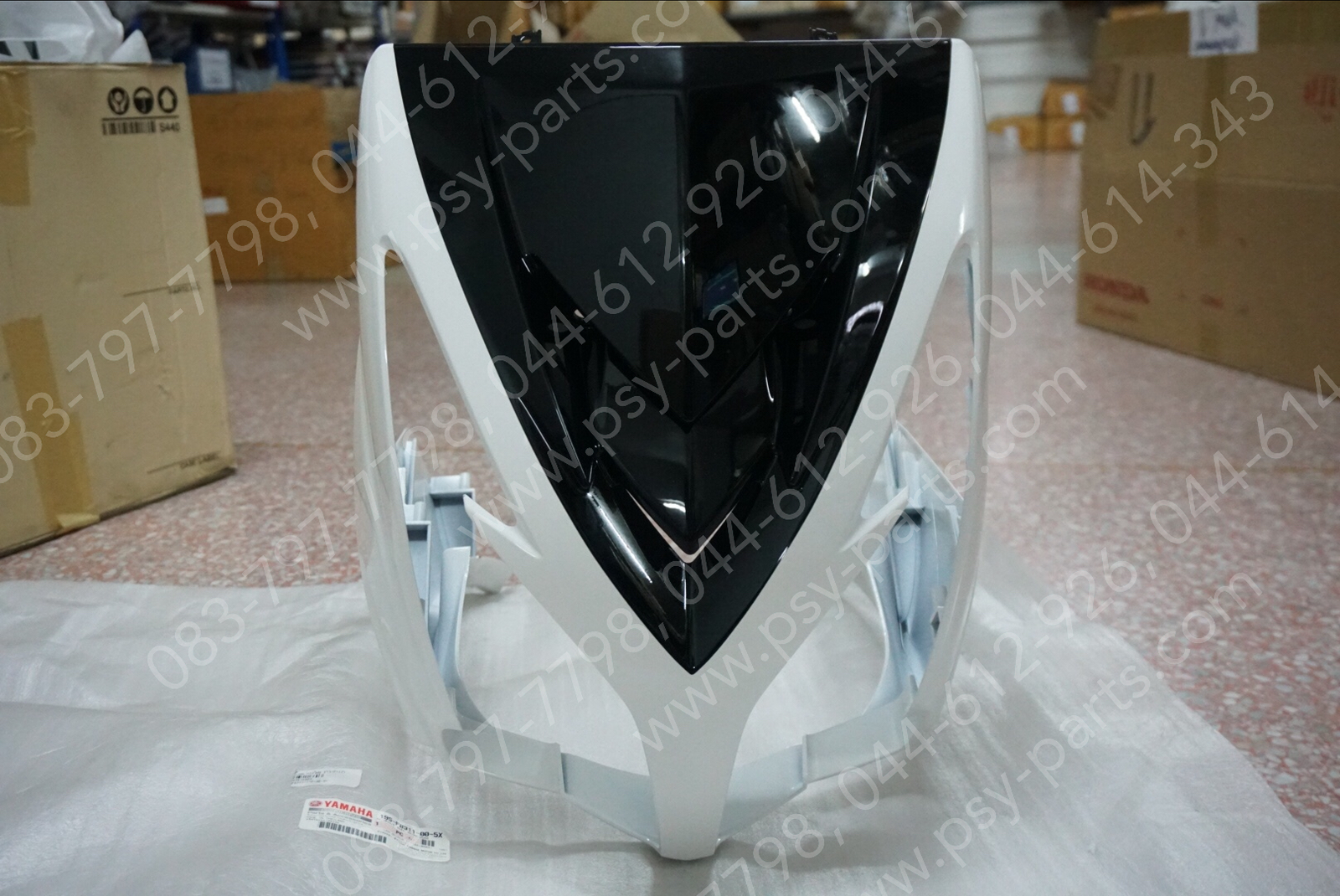 บังลม MIO ไฟคู่ แท้ๆ สีขาว/ดำเงา 19S-F8311-00-5X Yamaha