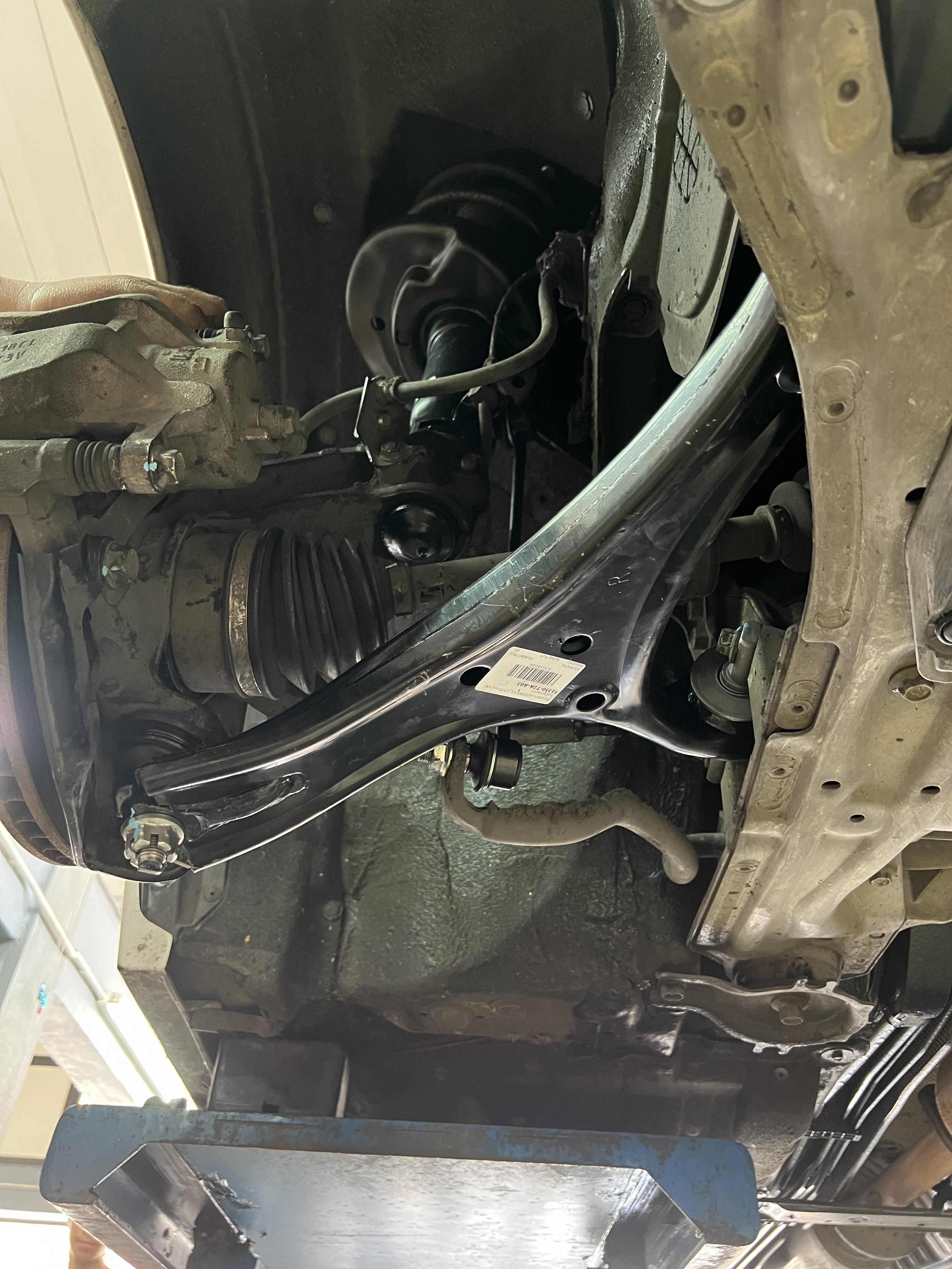 HONDA ACCORD G9 เปลี่ยนโช้คอัพ และซ่อมบำรุงช่วงล่าง [+] TEIN ENDURA PRO BASIC [+] ลูกหมากตอง5ญี่ปุ่น [+] ปีกนกล่างตรงรุ่น โทร : 08-6569-1915 บุ๊ก Line id : @88rw Location : https://goo.gl/maps/HrNUAZXPN94KvxZ98? รถยนต์มีปัญหาไม่รู้ต้องแก้ตรงไหน ทางเรายินดี ตรวจหาปัญหาและหาวิธีแก้ บอกลูกค้าก่อนลงมือทำเสมอด้วยราคาเป็นธรรม เวลาบริการ วันจันทร์-วันอาทิตย์ 09:00 น. - 17.30 น. #hondaaccordg9 #hondaaccord #TeinEnduraproBasic #teinture #ลูกหมากตอง5 #โช้คอัพ #ช่วงล่าง #โช๊ค #ยางรถยนต์