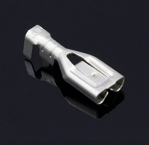 หางปลา 6.3 mm. มีล๊อกในตัว พร้อมเปลือกหุ้ม female crimp terminal connector with transparent sheath inserted spring 6.3mm self-locking insulation plug spring insert pure copper tinned