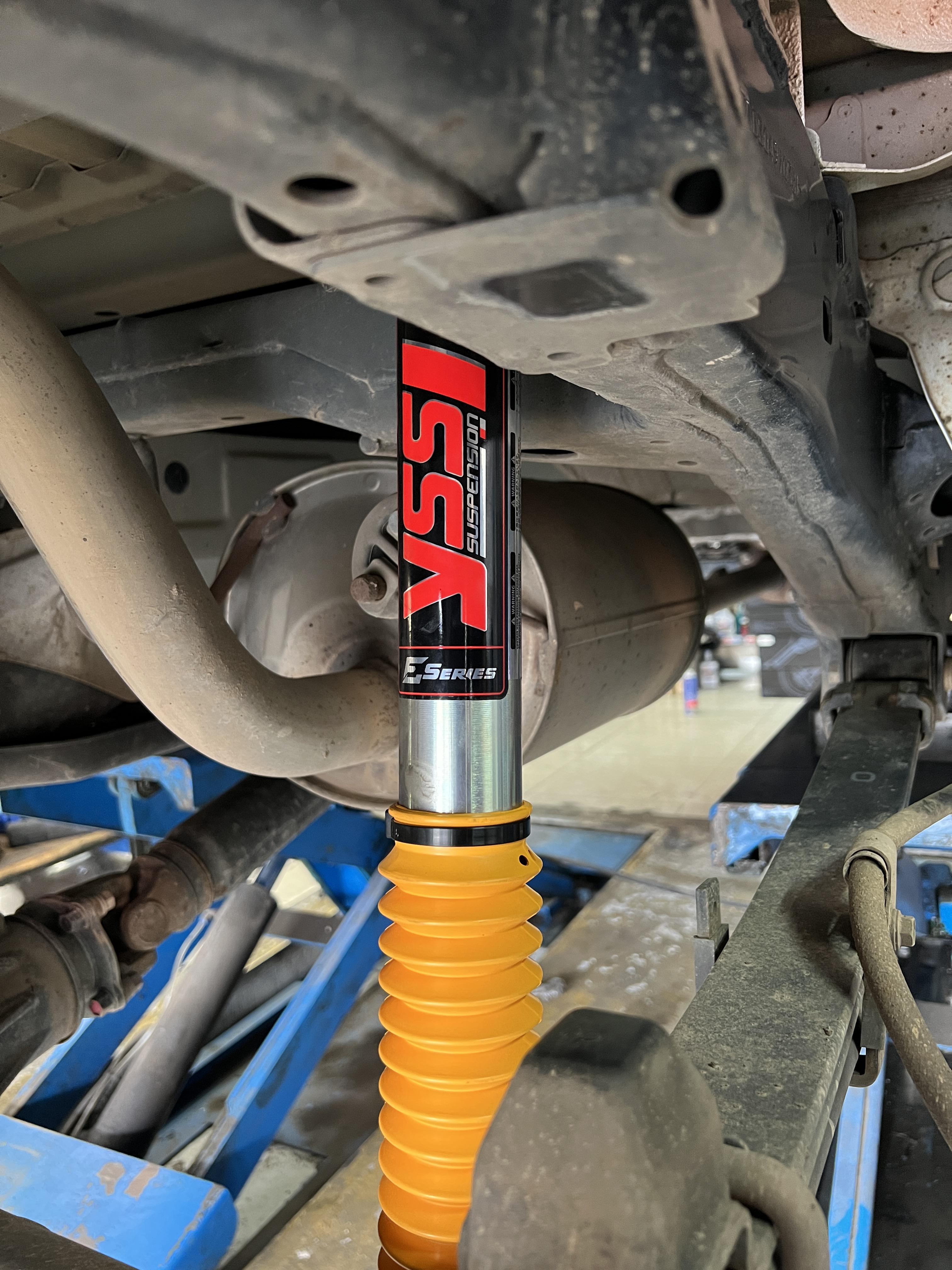TOYOTA REVO ROCCO โทร : 08-6569-1915 บุ๊ก Line id : @88rw Location : https://goo.gl/maps/HrNUAZXPN94KvxZ98? รถยนต์มีปัญหาไม่รู้ต้องแก้ตรงไหน ทางเรายินดี ตรวจหาปัญหาและหาวิธีแก้ บอกลูกค้าก่อนลงมือทำเสมอด้วยราคาเป็นธรรม เวลาบริการ วันจันทร์-วันอาทิตย์ 09:00 น. - 17.30 น. #ToyotaRevo #ysseseries #โช้คอัพ #ช่วงล่าง #โช๊ค #ยางรถยนต์
