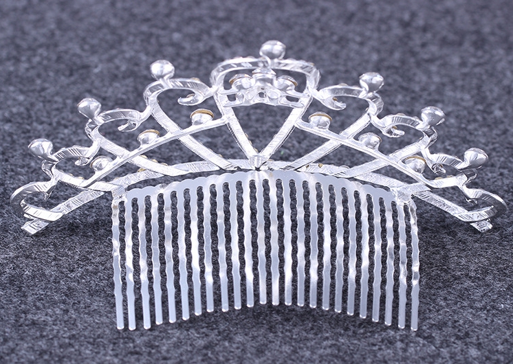 มงกุฏเพชร ขนาด ขนาดกว้าง 14 สูง 6 ซม. แบบหวีปักง่าย #พร้อมส่ง