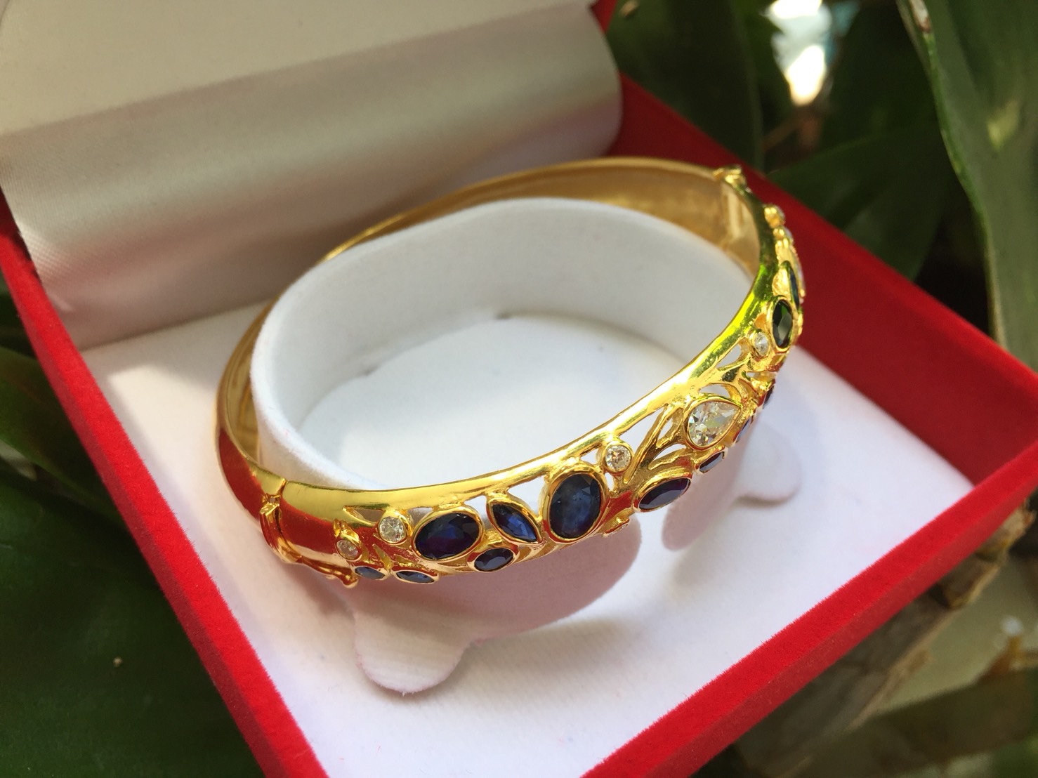 กำไลข้อมือ พลอยไพลินแท้ เสริมดวง