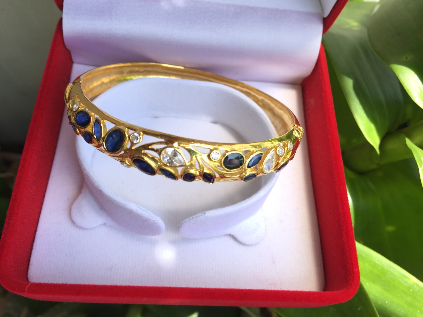 กำไลข้อมือ พลอยไพลินแท้ เสริมดวง