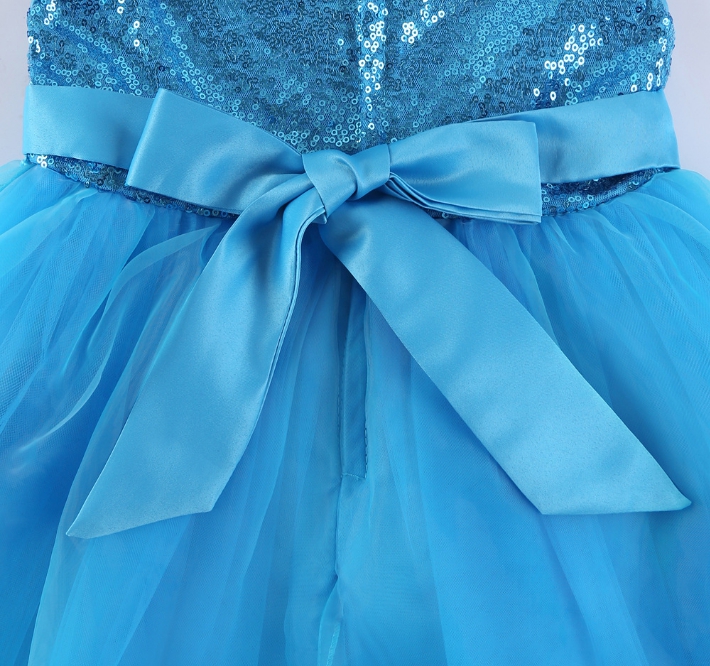 ชุดเดรสออกงานเด็กสีฟ้า เย็บตกแต่งเลื่อมระยิบระยับไม่หลุด กระโปรงเป็นชั้นๆๆน่ารัก ด้านหลังมีโบว์ผูก