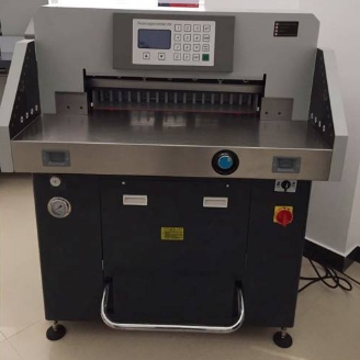 เครื่องตัดกระดาษไฟฟ้า รุ่น 670 PX (HYDRAULIC PAPER CUTTER)