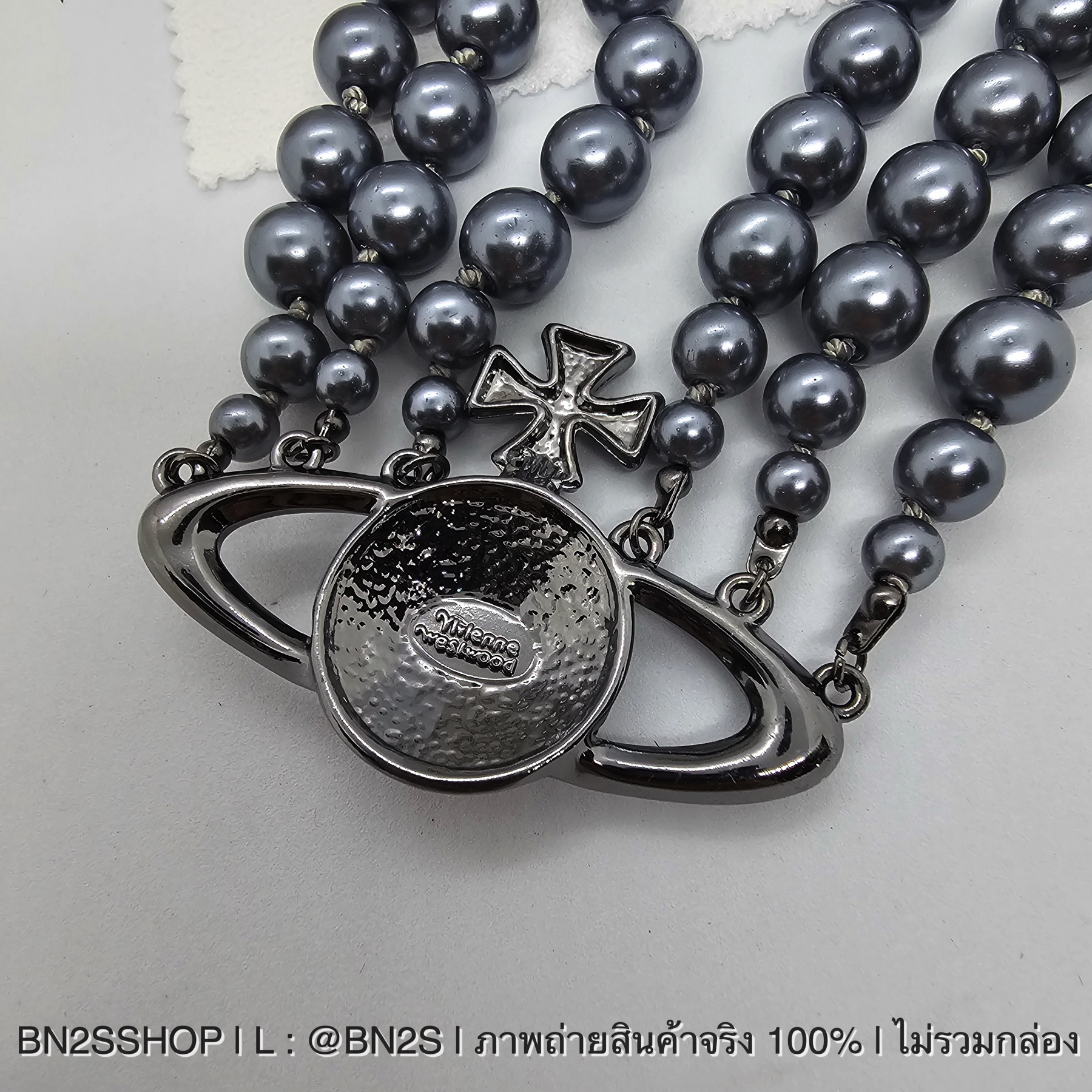 Vivienne Westwood Three Row Chocker สร้อยคอวิเวียน จี้ดาวเสาร์ 3 เส้น งานสวย ไข่มุกสีดำ