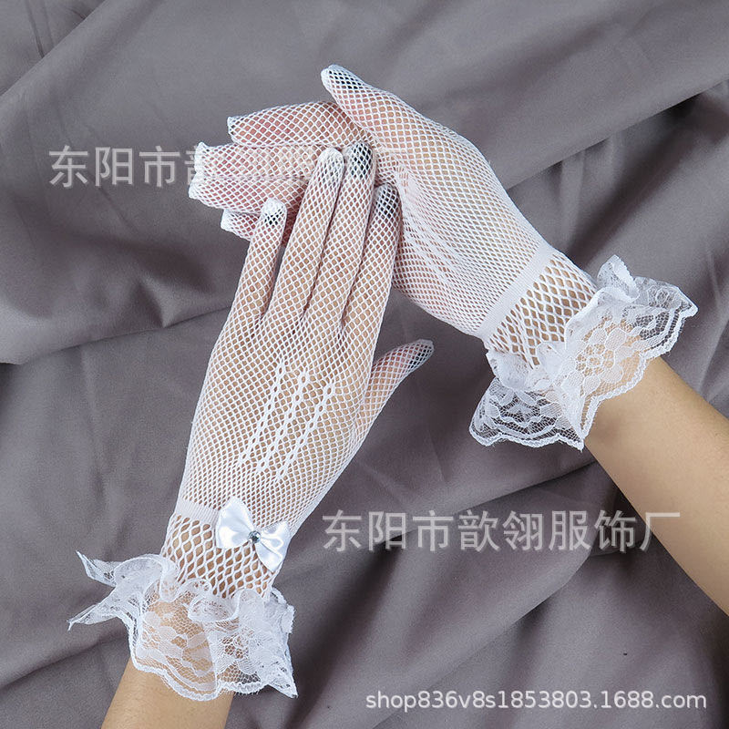 ถุงมือตาข่ายยืดโบว์ติดเพชร ลูกไม้สีขาว ลายลูกไม้สวย เหมาะเด็กโตถึงผู้ใหญ่