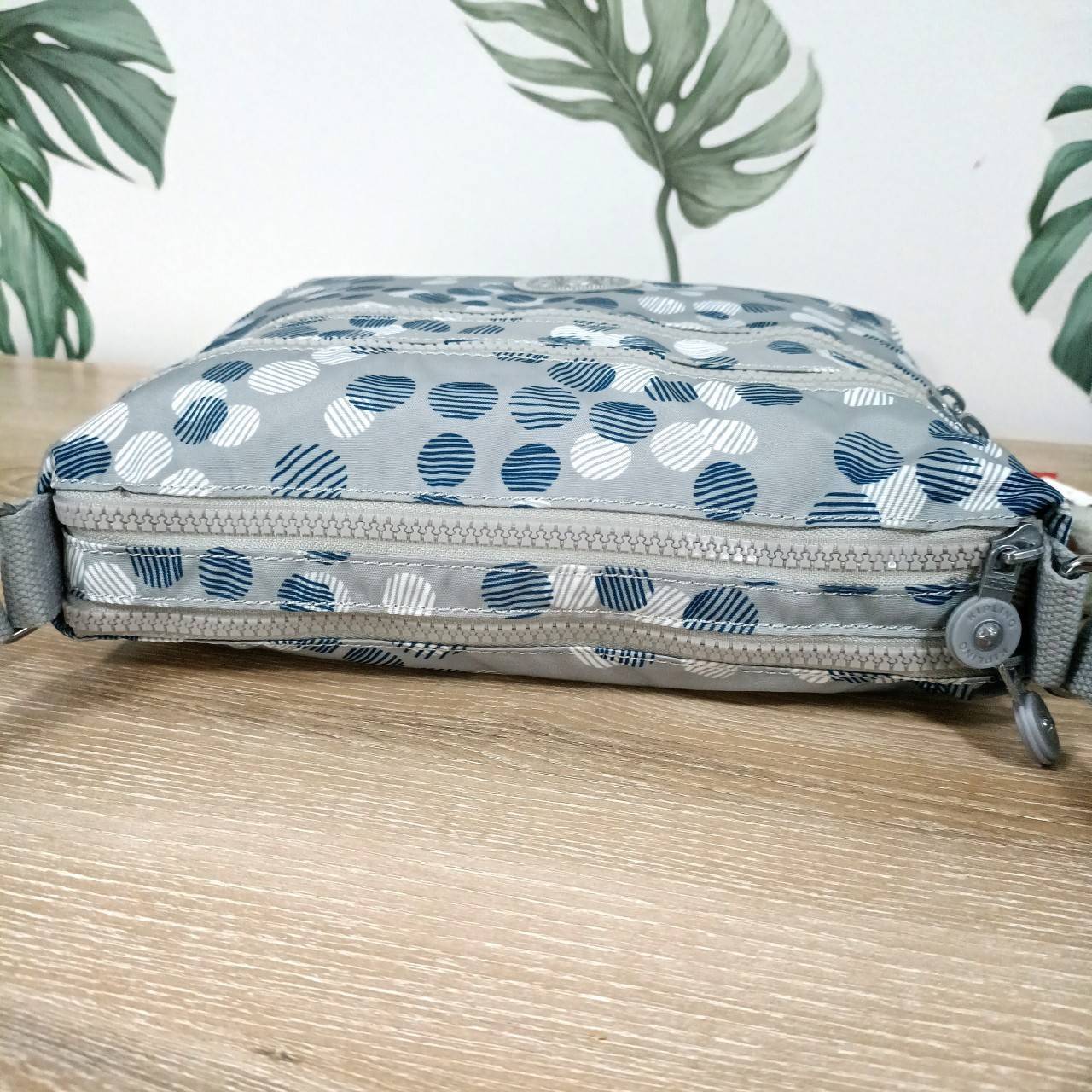 กระเป๋าสะพายข้าง Kipling Ella คิปลิ้ง