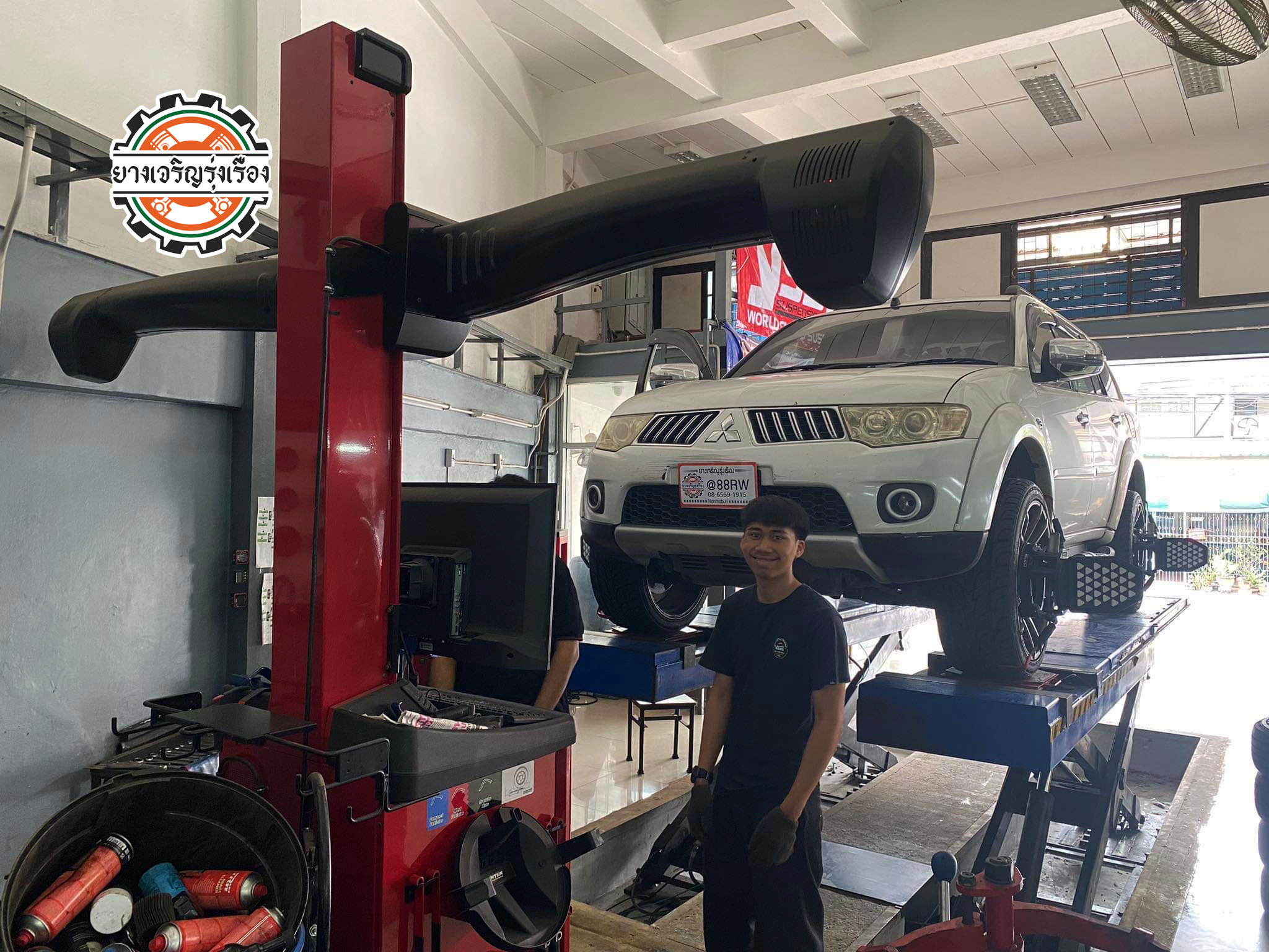 MITSUBISHI PAJERO เข้ารับบริการเปลี่ยนยางรถยนต์ ขอยางที่มีคุณภาพเหมาะสมกับราคา ☄️SAILUN ขนาด 265/40R22 𝙊𝙪𝙧 𝙎𝙚𝙧𝙫𝙞𝙘𝙚 บริการทางร้าน เรารับทำอะไรบ้าง 🔧 ติดตั้งยางแบบไร้รอย 100% 🔧 บริการสลับยาง ตามอายุ 🔧 มียางรถยนต์ทุกยี่ห้อให้เลือกซื้อ 🔧 เช็คช่วงล่าง แก้ปัญหาให้ตรงจุด 🔧 บริการล้างลิ้นปีกผีเสื้อ 🔧 บริการเช็คระยะรถยนต์ 🔧 เปลี่ยนถ่ายของเหลวทั้งระบบ 🔧 ตั้งศูนย์ด้วยเครื่อง HUNTER นำเข้าจาก USA สอบถามข้อมูลเพิ่มเติม หรือนัดหมายเข้ารับบริการ Tel : 08-6569-1915 Tel : 08-6544-5963 Line id : @88rw Tiktok : https://www.tiktok.com/@88rwycrr Youtube : https://youtube.com/@88rw Facebook : https://www.facebook.com/88rwtire Location : https://goo.gl/maps/HrNUAZXPN94KvxZ98?coh=178573&entry=tt #รถยนต์มีปัญหาไม่รู้ต้องแก้ตรงไหน ทางเรายินดี ตรวจหาปัญหาและหาวิธีแก้ บอกลูกค้าก่อนลงมือทำเสมอราคาเป็นธรรมไม่เอาเปรียบ สบายใจคุณลูกค้า ---------------------------------- ดูแลให้คำปรึกษาทุกปัญหาคาใจ ไม่ทิ้งลูกค้า มีบริการหลังการขาย 【ให้ผู้เชี่ยวชาญของเรา ดูแลรถคุณ】 ร้านยางเจริญรุ่งเรือง ยินดีต้อนรับครับ ---------------------------------- #โช๊คอัพรถยนต์ #monroe #yss #kayaba #profender #ร้านยางเจริญรุ่งเรือง #นนทบุรี #งามวงศ์วาน #amsfix #บริการช่วงล่างรถยนต์ #ซ่อมบำรุงช่วงล่าง #เซทอัพโช๊คอัพรถยนต์