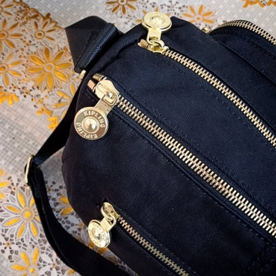 กระเป๋าสะพาย คิปลิ้ง KIPLING รุ่น ART HELEN LEE BUNNY