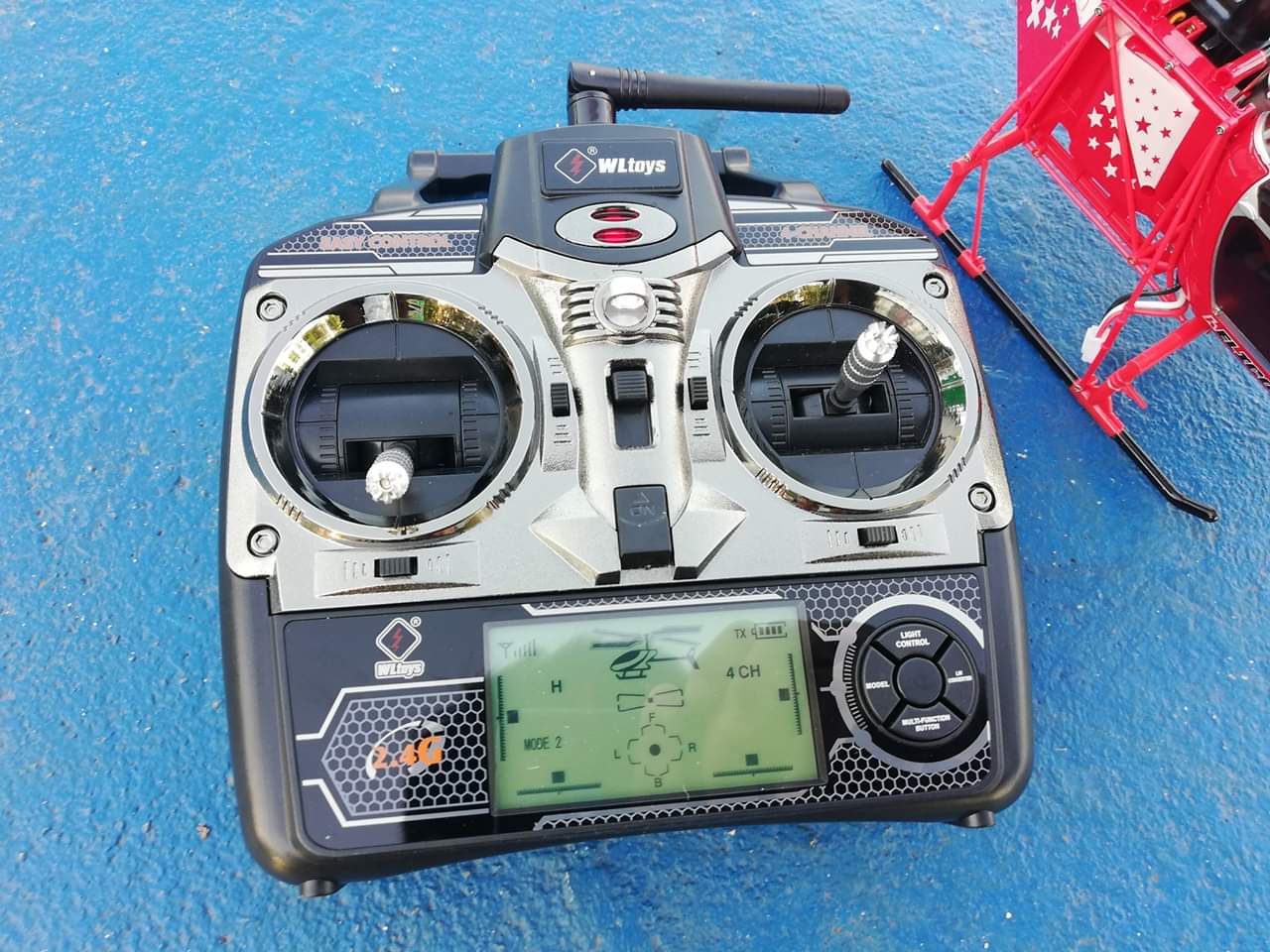 เฮลิคอปเตอร์ WLTOYS V915 LAMA สเกล 2.4GHZ