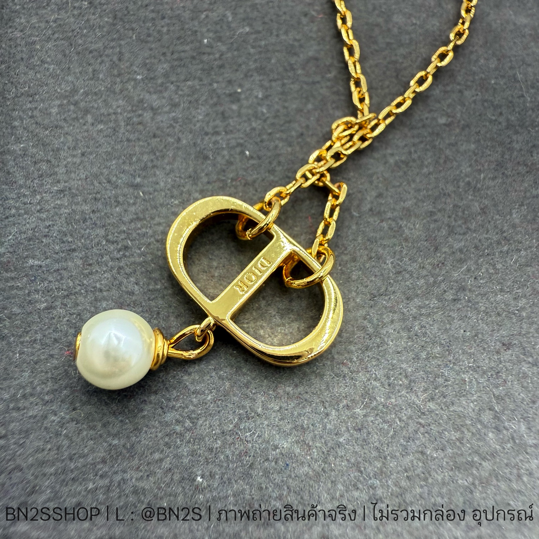 ออริ สร้อยคอสายโซ่สีทอง จี้ CD Dior Petit ห้อยไข่มุกสีขาว งานปั๊มแบรนด์