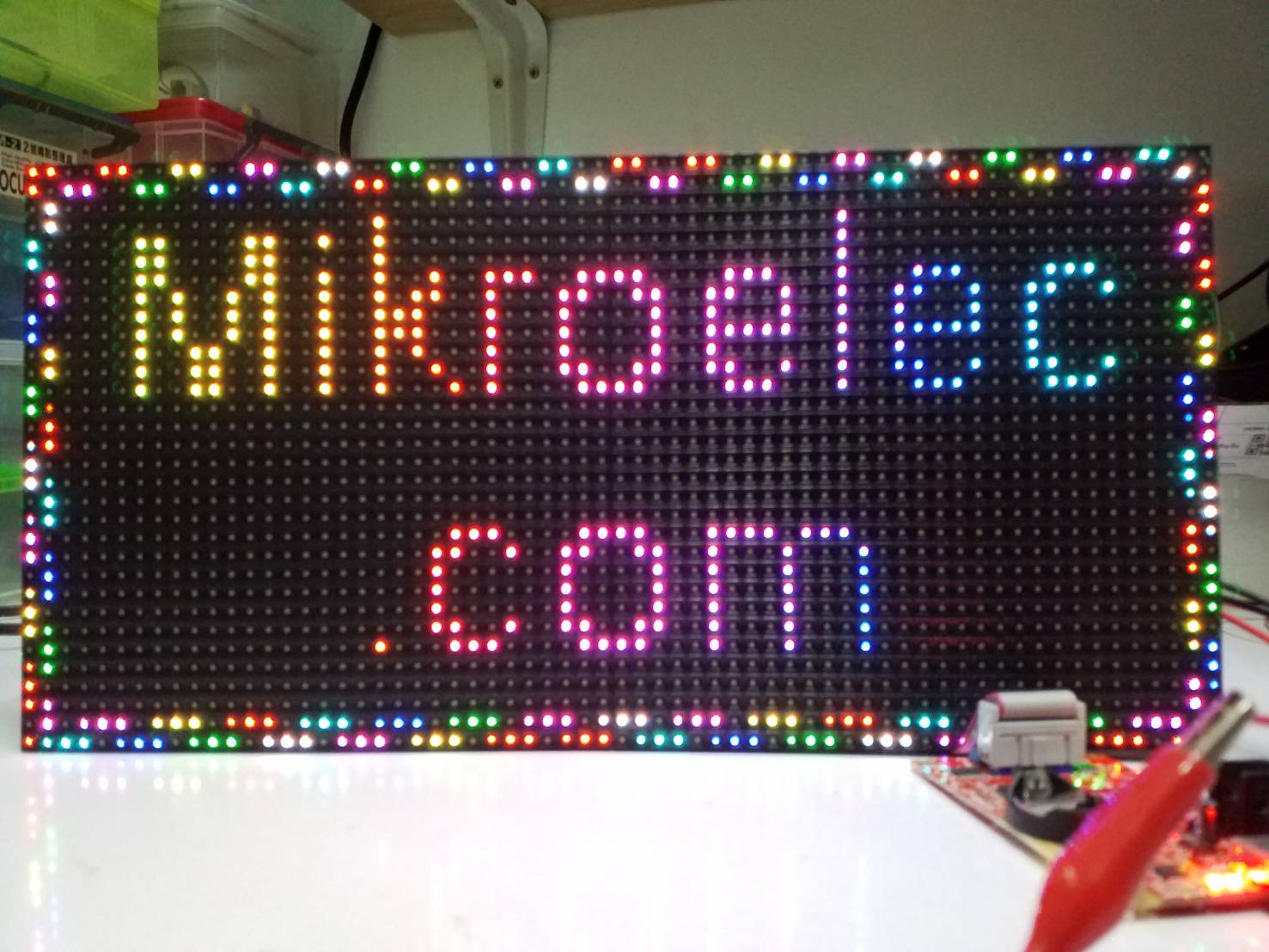 จอแสดงผล 64x32 pixel RGB สำหรับใช้ภายในอาคาร P5 Indoor full color HD LED panel ขนาด 320 x 160 mm