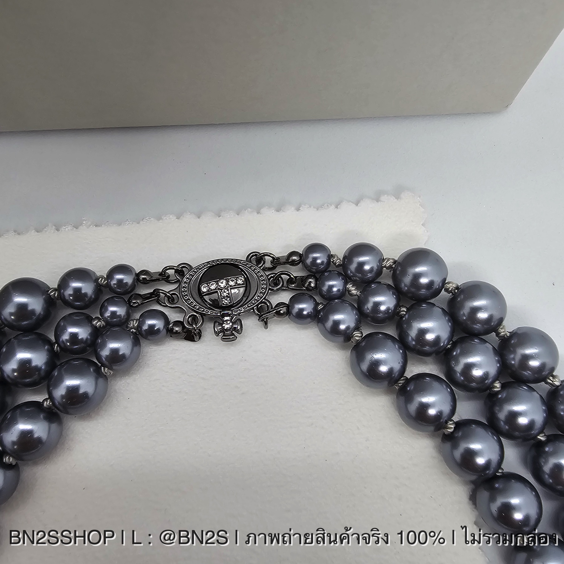 Vivienne Westwood Three Row Chocker สร้อยคอวิเวียน จี้ดาวเสาร์ 3 เส้น งานสวย ไข่มุกสีดำ