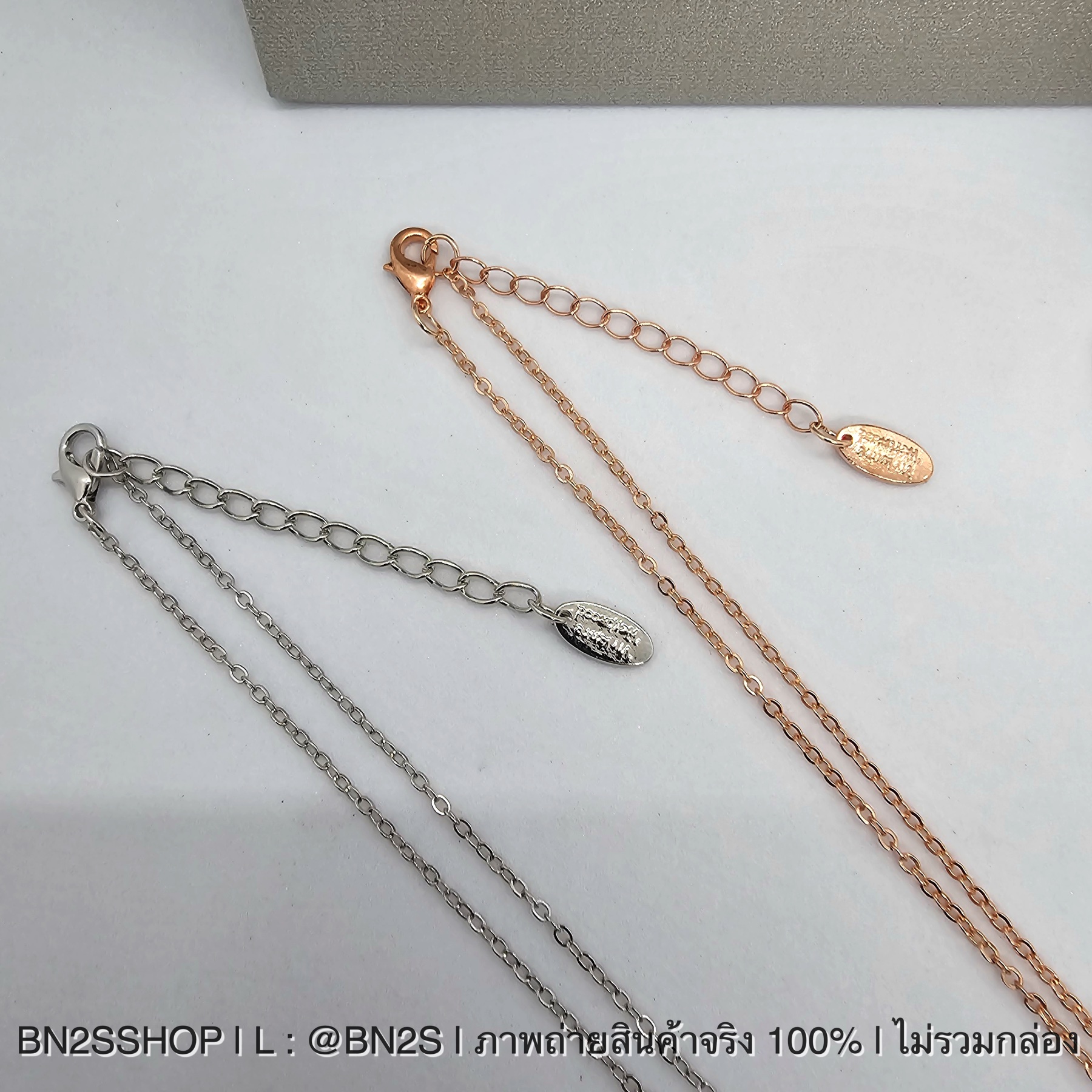 สีเงิน | Vivienne Westwood Petra Necklace Pendant สร้อยคอสายโซ่ จี้หัวใจ Petra ยี่ห้อ วิเวียน เวสทวู๊ด งานปั๊มโลโก้ตัวจี้