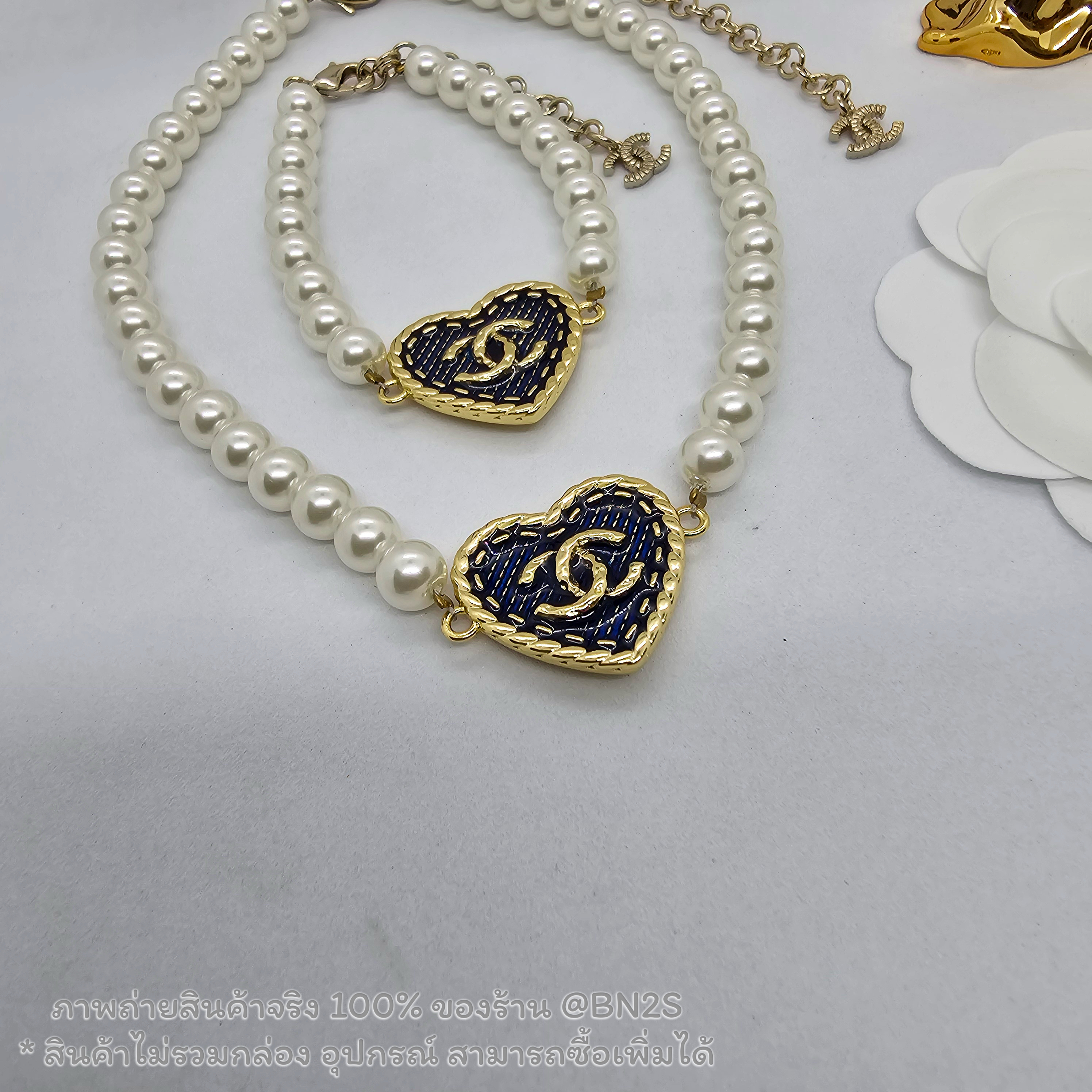 [ออริ] สร้อยคอ Chanel CC Heart Denim & Pearls Bracelet Blue/White Gold Hardware สร้อยคอไข่มุก จี้หัวใจน้ำเงิน