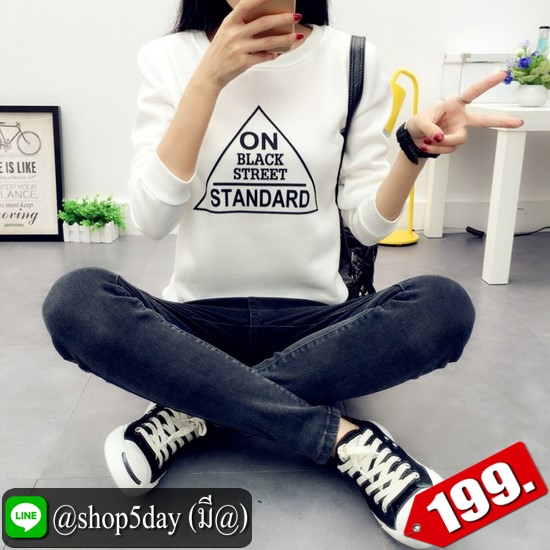 🔥 เสื้อกันหนาว สกรีนลายตัวอักษรในรูปสามเหลี่ยม ‼️