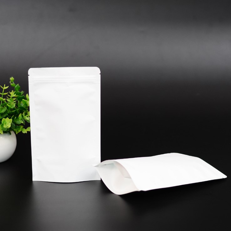 ถุงคราฟท์ทึบ ก้นตั้ง แบบมีซิปล็อค ในฟอยด์ สีขาว