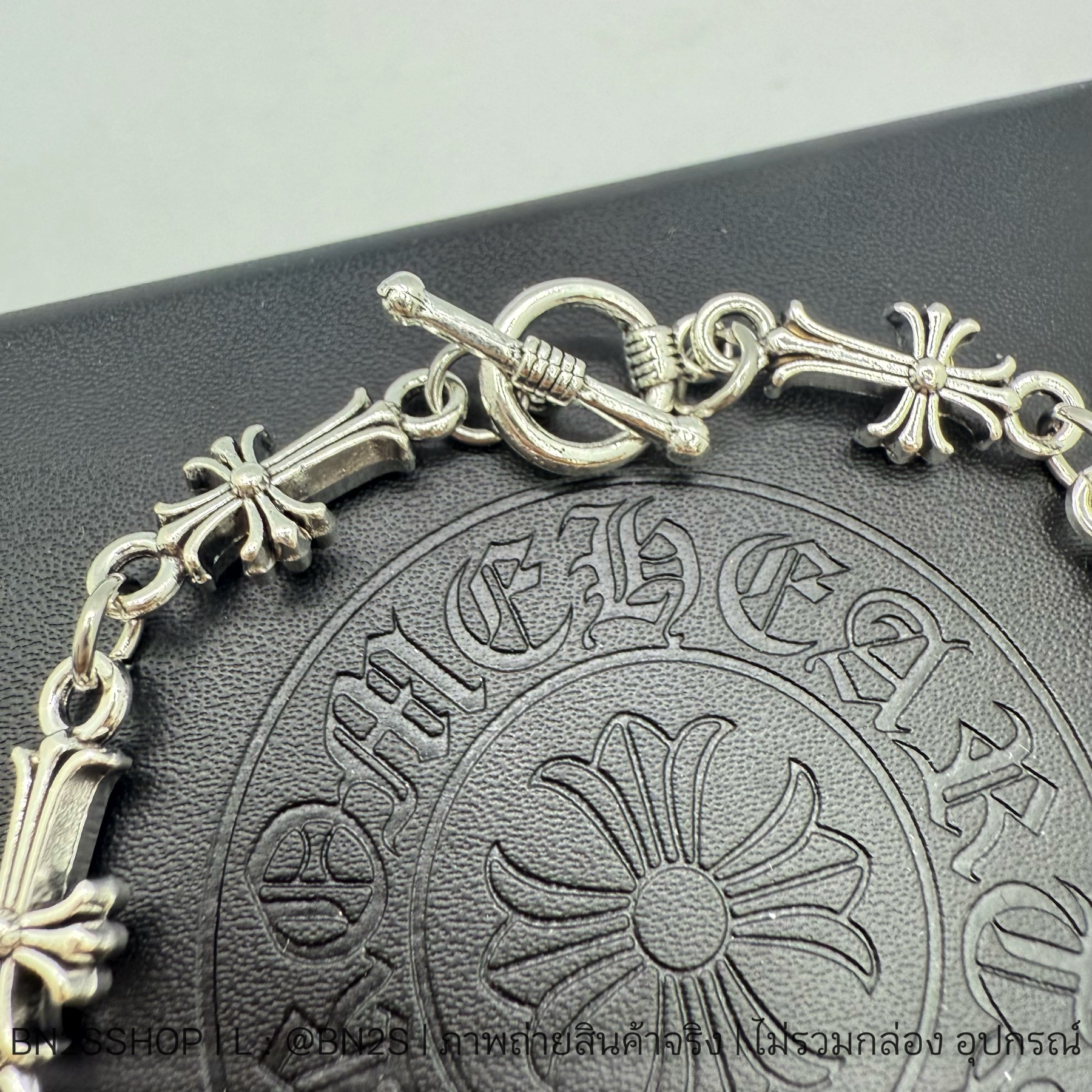 สร้อยแขนผู้ชาย Chrome Heart Babyfat จี้กางเขน อะไหล่เงินรมดำ งานสวย 1:1 มาพร้อมซองซิปล็อคงานแบรนด์ พร้อมส่งในไทย