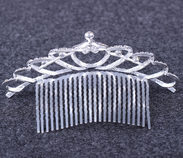 มงกุฏยอดแหลม ประดับเพชรแวววาวสวยงาม ขนาดกว้าง11 สูง 6ซม. แบบหวีปักง่าย #พร้อมส่ง