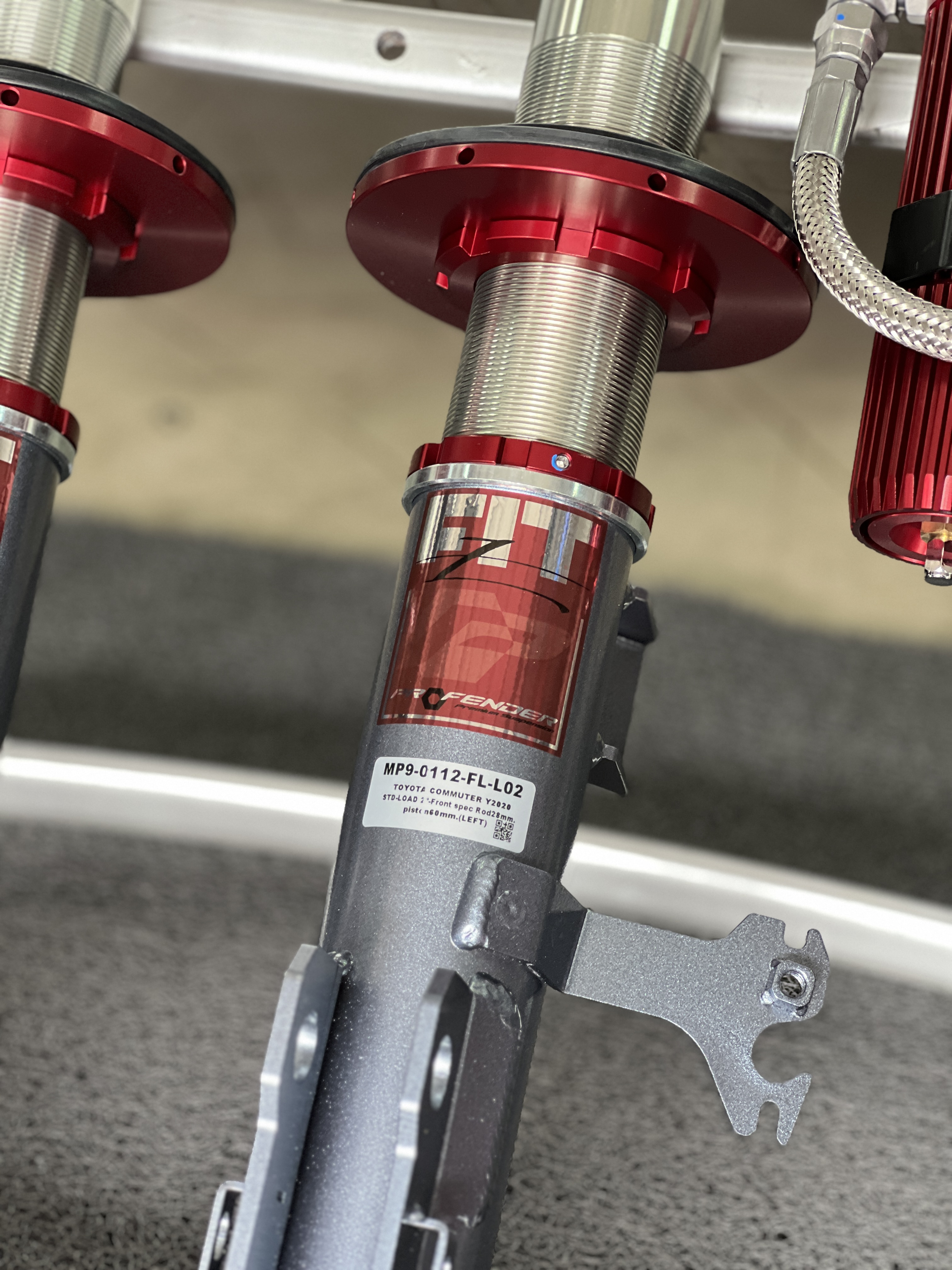 TOYOTA COMMUTER อัพเกรดช่วงล่าง งบไม่จำกัดจัดตัวท้อป [+] Profender Fitz series Fullset พร้อมบริการติดตั้ง ตั้งศูนย์ครบครับ *เพื่อความรวดเร็วในการเข้ารับบริการ แนะนำนัดหมายก่อนครับ 𝙊𝙪𝙧 𝙎𝙚𝙧𝙫𝙞𝙘𝙚 บริการทางร้านเรารับทำอะไรบ้าง 🔧 มียางรถยนต์ทุกยี่ห้อให้เลือกซื้อ 🔧 โช้คอัพ สปริง 🔧 เช็คช่วงล่าง แก้ปัญหาให้ตรงจุด 🔧 ติดตั้งยางแบบไร้รอย 100% 🔧 บริการสลับยาง ตามอายุ 🔧 บริการล้างลิ้นปีกผีเสื้อ 🔧 บริการเช็คระยะรถยนต์ 🔧 เปลี่ยนถ่ายของเหลวทั้งระบบ 🔧 ตั้งศูนย์ด้วยเครื่อง HUNTER นำเข้าจาก USA สอบถามข้อมูลเพิ่มเติม หรือนัดหมายเข้ารับบริการ ☎️ : 08-6569-1915 ☎️ : 08-6544-5963 Line id : @88rw Tiktok : https://www.tiktok.com/@88rwycrr Youtube : https://youtube.com/@88rw Facebook : https://www.facebook.com/88rwtire Location : https://goo.gl/maps/HrNUAZXPN94KvxZ98?coh=178573&entry=tt #รถยนต์มีปัญหาไม่รู้ต้องแก้ตรงไหน ทางเรายินดี ตรวจหาปัญหาและหาวิธีแก้ บอกลูกค้าก่อนลงมือทำเสมอราคาเป็นธรรมไม่เอาเปรียบ สบายใจคุณลูกค้า ร้านยางเจริญรุ่งเรือง ยินดีต้อนรับครับ