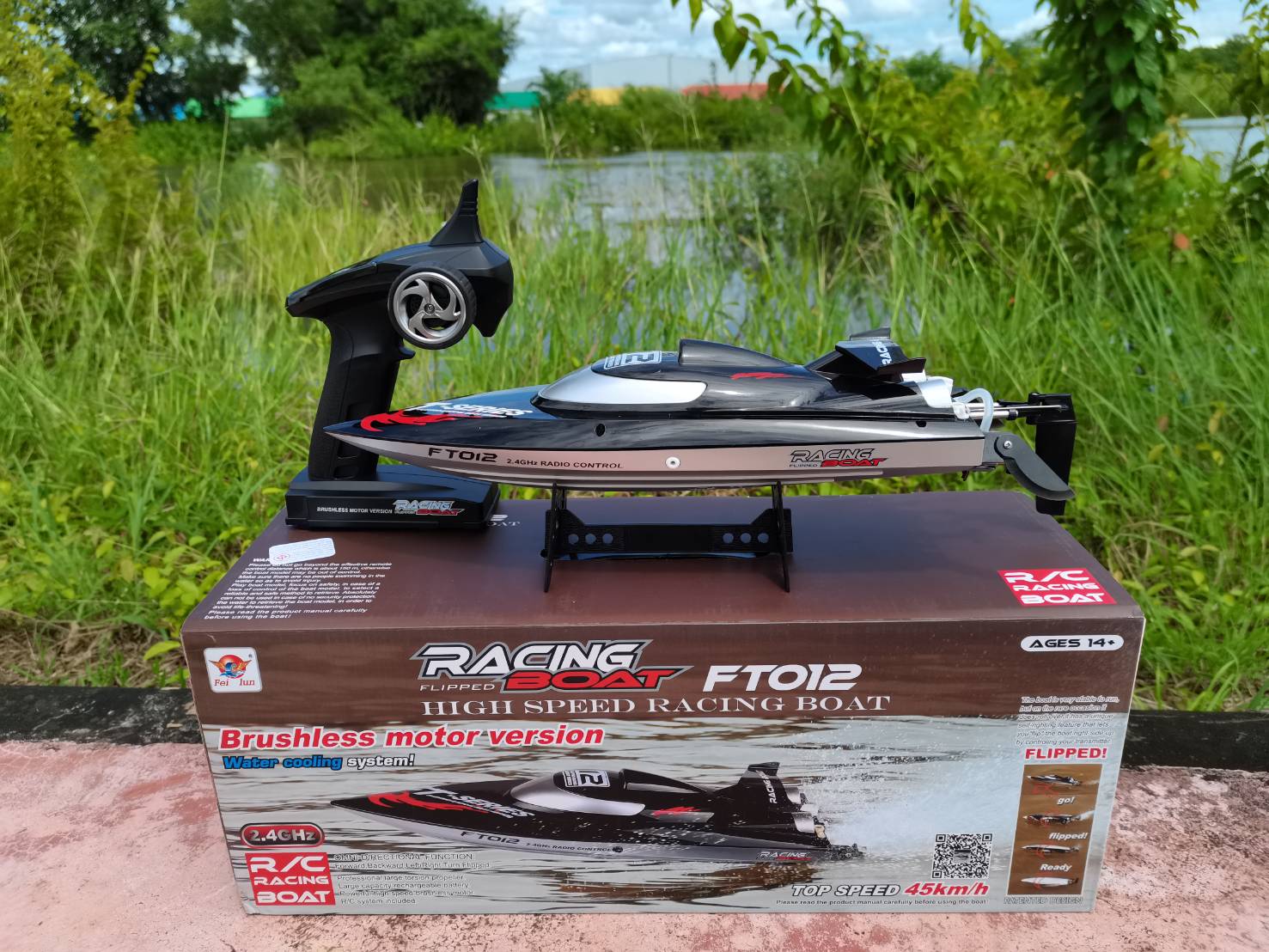 เรือบังคับวิทยุ FT012RACING BOAT 2.4GHZ ความเร็ว 45KM/H มอเตอร์ BRUSHLESS แบตเตอรี่ 11.1 1800MAH