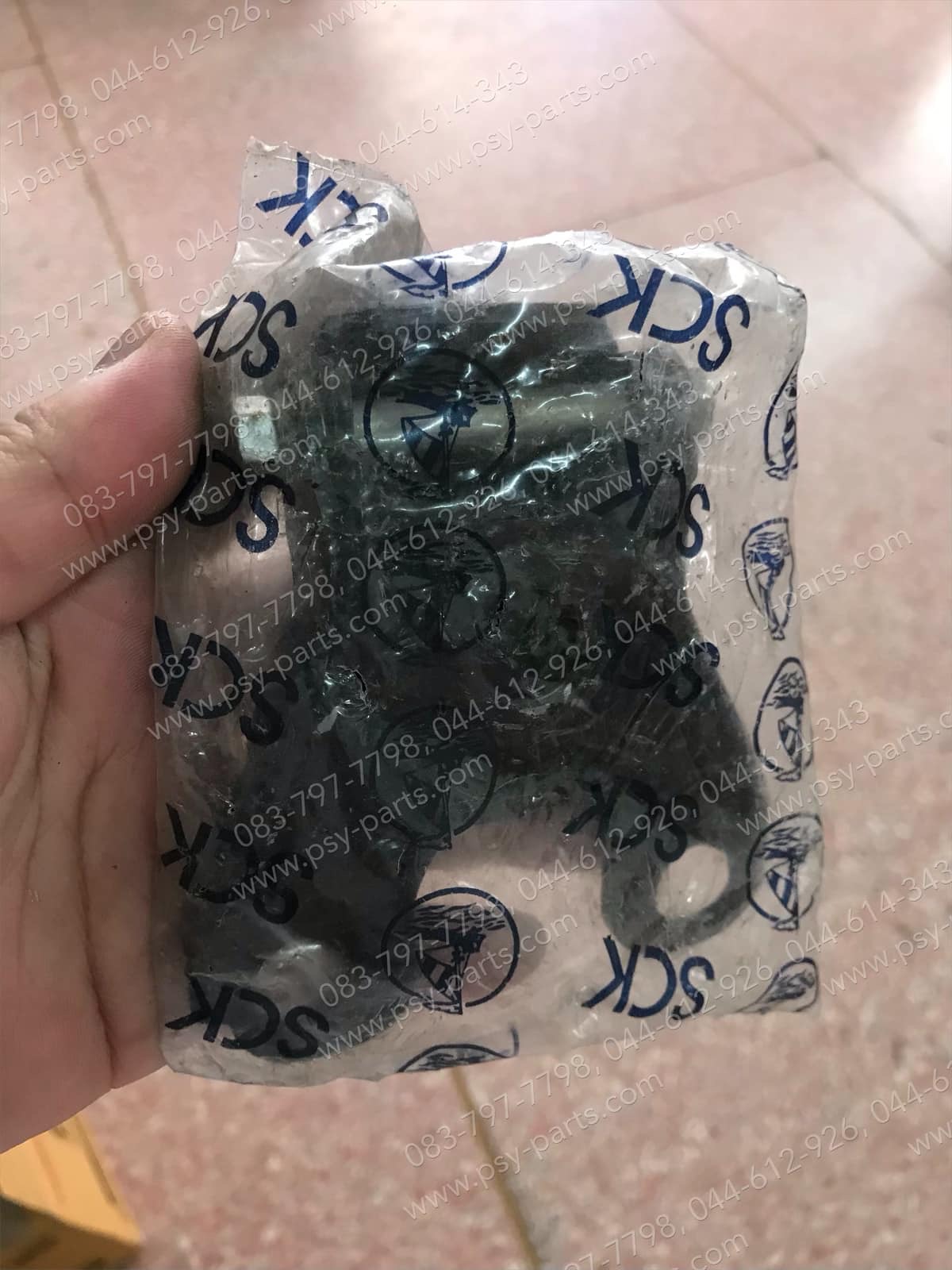 บานพับเบาะ NOVA'S (T) บน-ล่าง รวมสกรู