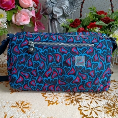 SALE! คิปลิ้ง Kipling กระเป๋าสะพายข้างReth