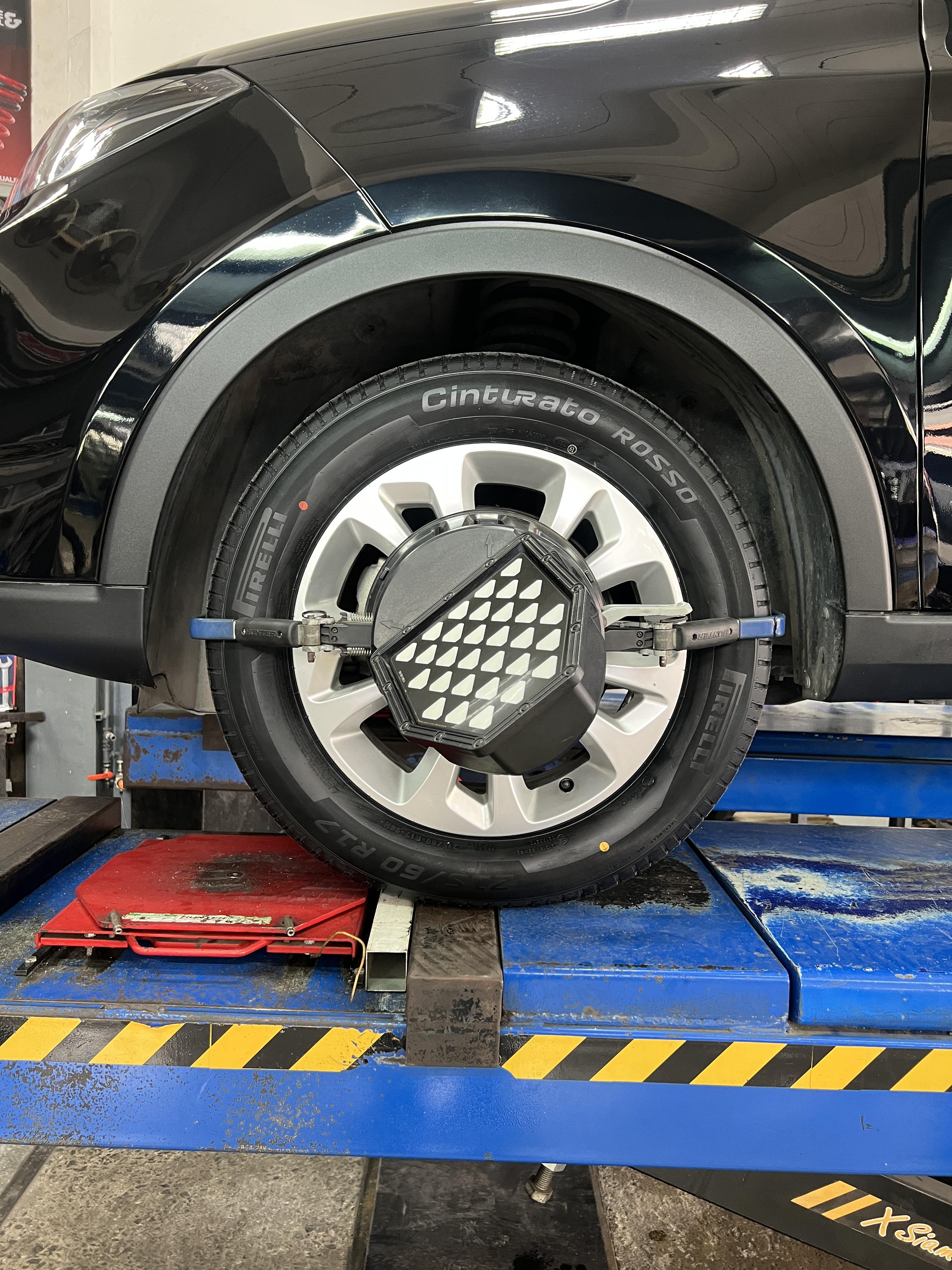 MG GS เปลี่ยนยางรถยนต์ ใช้งานประจำวัน [+] PIRELLI CINTURATO ROSSO 215/60R17 Location : https://goo.gl/maps/HrNUAZXPN94KvxZ98? รถยนต์มีปัญหาไม่รู้ต้องแก้ตรงไหน ทางเรายินดี ตรวจหาปัญหาและหาวิธีแก้ บอกลูกค้าก่อนลงมือทำเสมอด้วยราคาเป็นธรรม เวลาบริการ วันจันทร์-วันอาทิตย์ 09:00 น. - 17.30 น. #MGS #Pirelli #โช้คอัพ #ช่วงล่าง #โช๊ค #ยางรถยนต์