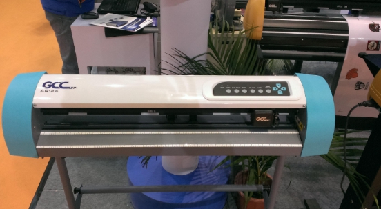 GCC AR-24 Cutting Plotter