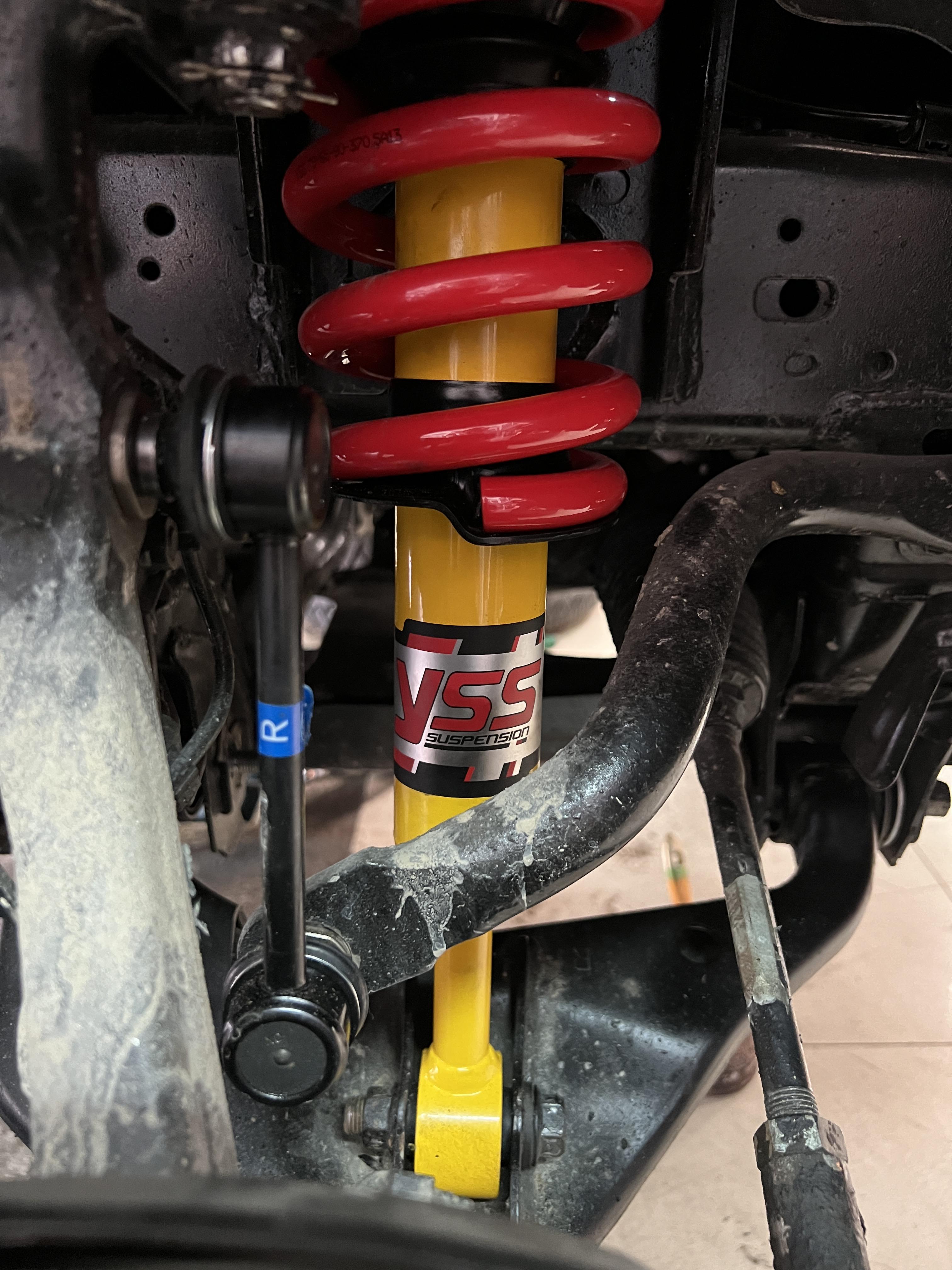 TOYOTA FORTUNER เปลี่ยนโช้คอัพอัพเกรดช่วงล่าง [+] YSS E SERIES [+] YSS PERFORMANCE SPRING สอบถามข้อมูลเพิ่มเติม หรือ นัดหมายเข้ารับบริการ โทร. 08-6569-1915 Location : https://goo.gl/maps/HrNUAZXPN94KvxZ98? รถยนต์มีปัญหาไม่รู้ต้องแก้ตรงไหน ทางเรายินดี ตรวจหาปัญหาและหาวิธีแก้ บอกลูกค้าก่อนลงมือทำเสมอด้วยราคาเป็นธรรม เวลาบริการ วันจันทร์-วันอาทิตย์ 09:00 น. - 17.30 น. #ToyotaFortuner #yssdtg #YSSspring #โช้คอัพ #ช่วงล่าง #โช๊ค #ยางรถยนต์