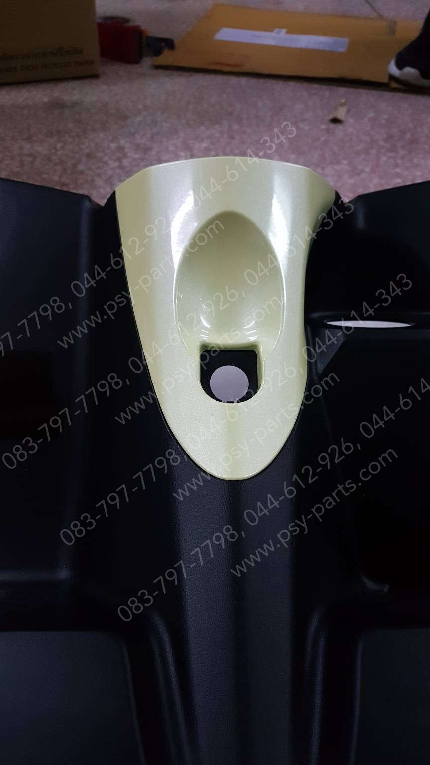 บังลม ตัวใน FILANO แท้ๆ สีเหลืองครีม 1WC-F8300-10-P1 Yamaha